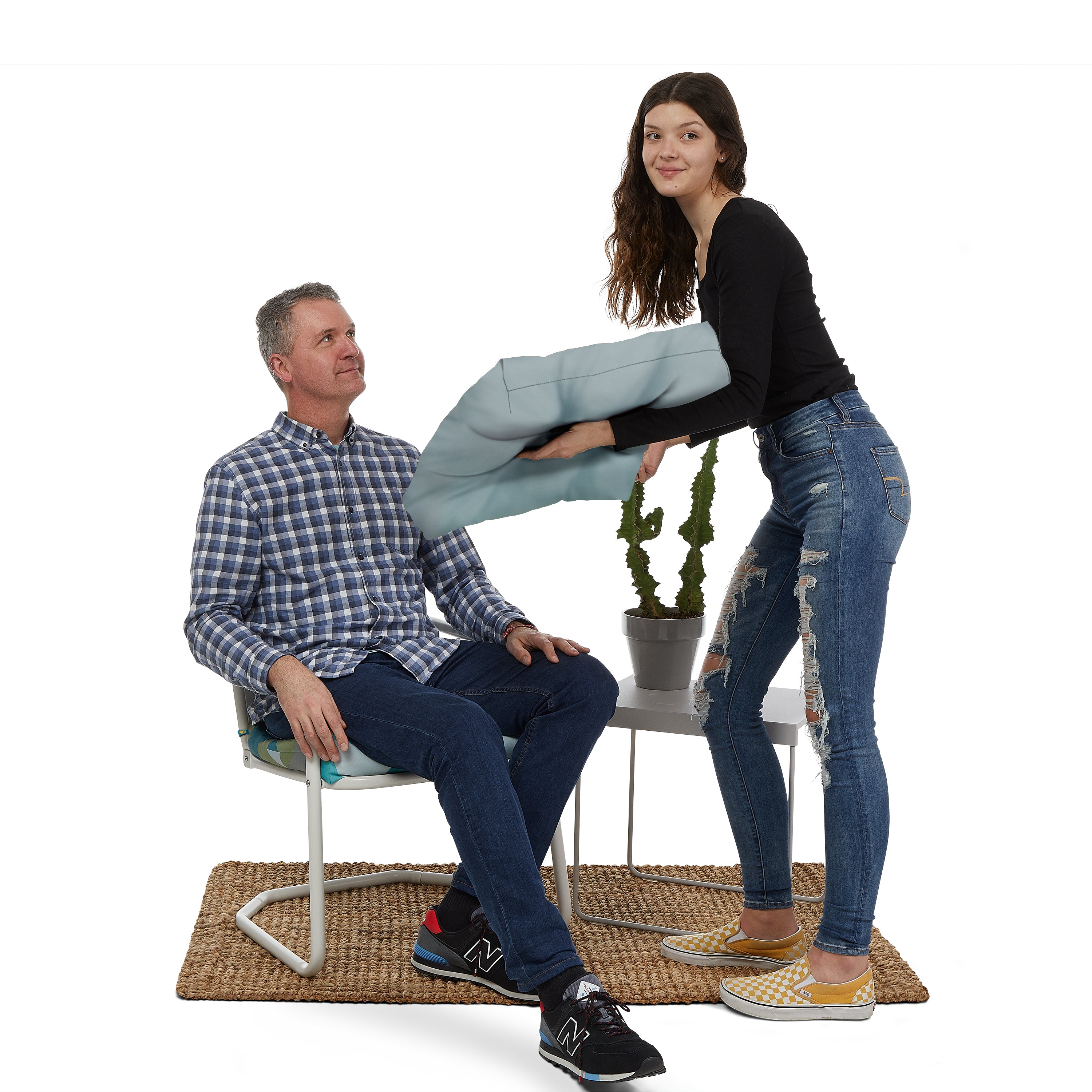 DCGGCH19195_PAT_OPP_SeatCushion_StudioLifestyle_FathersDay_GullGrey_IMG.jpg
