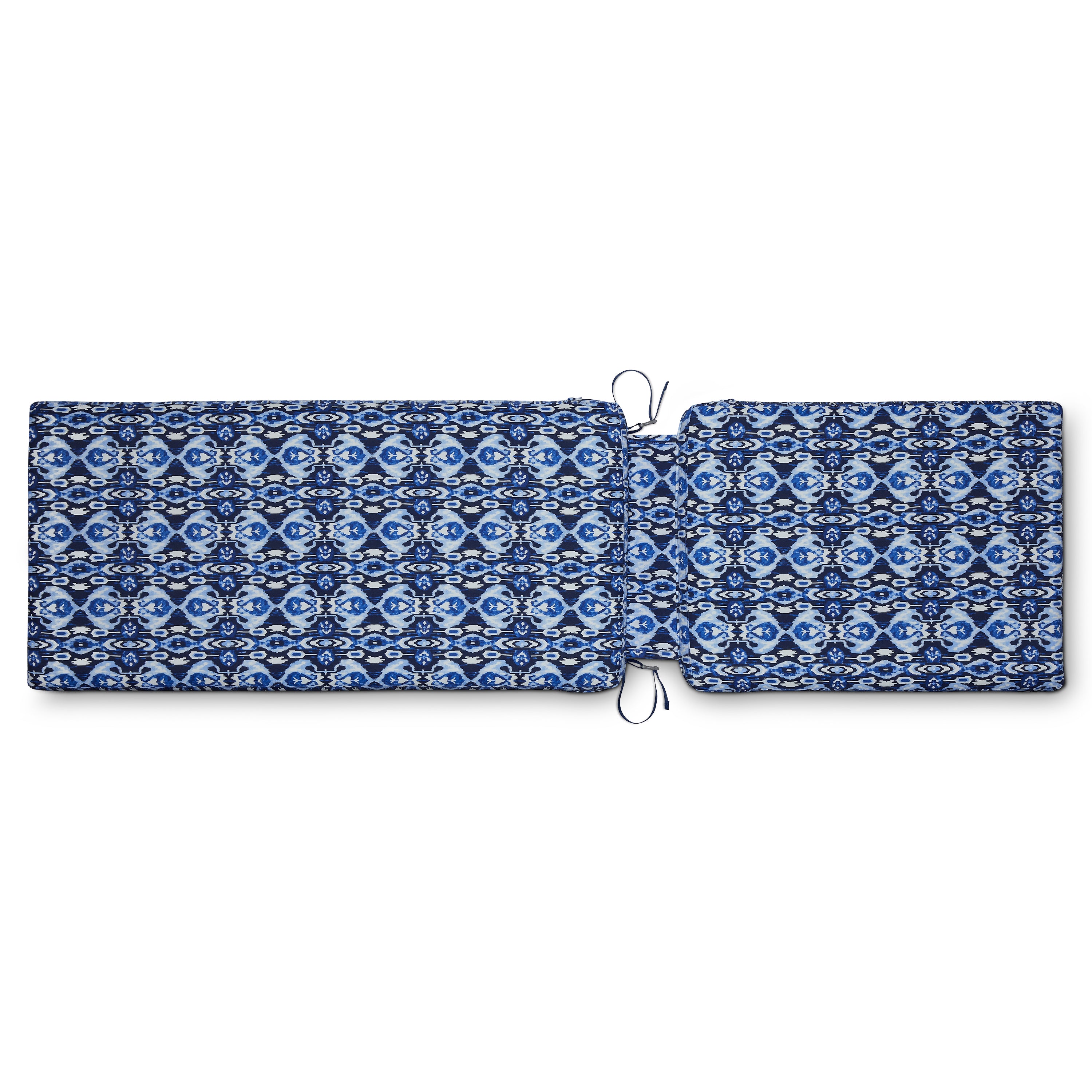 62-152_PATIO_VeraBradley_FoamCushions_ChaiseLounge_IkatIsland_Flatlay_IMG.jpg
