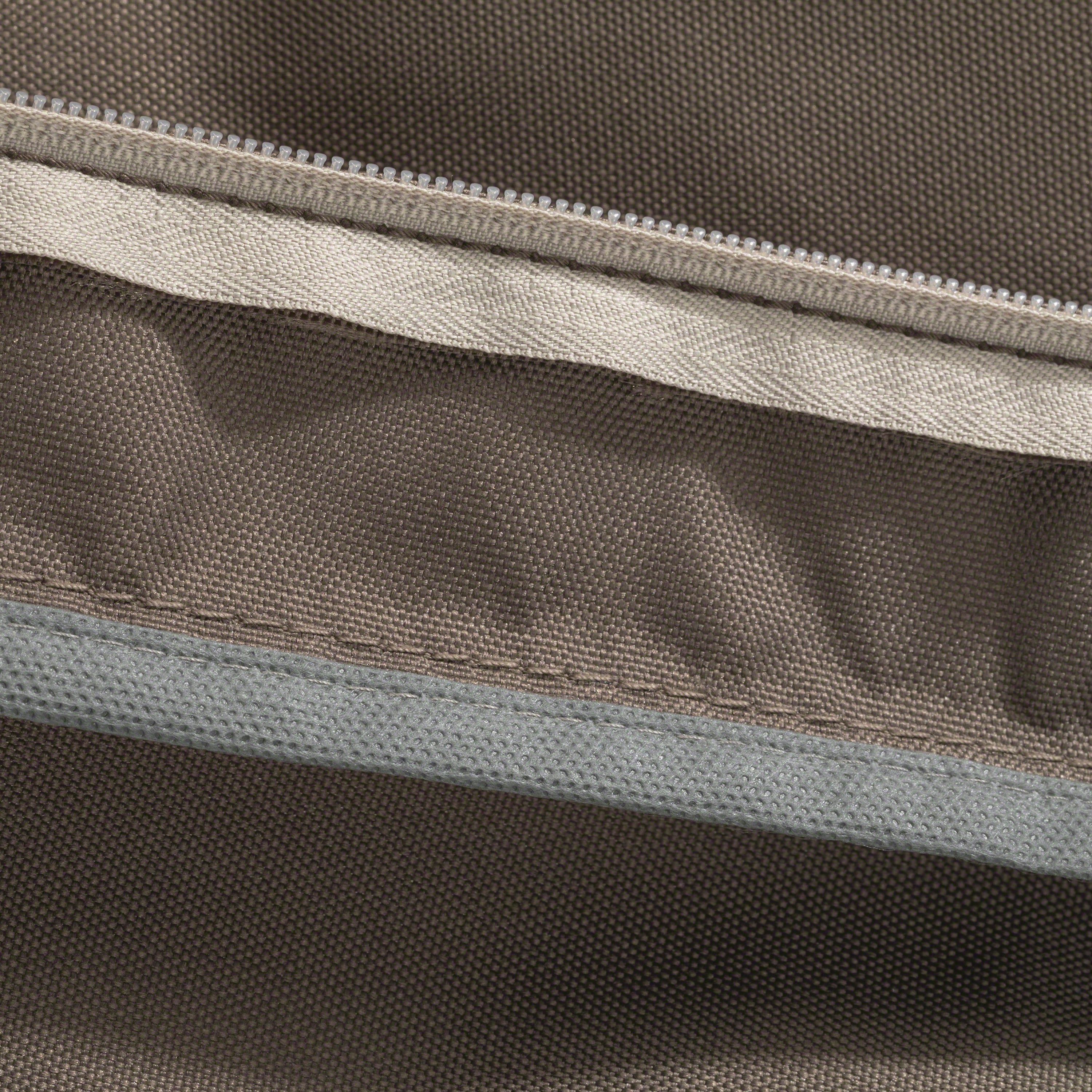 RavennaCushion_Detail_InteriorSeam_DarkTaupe.jpg