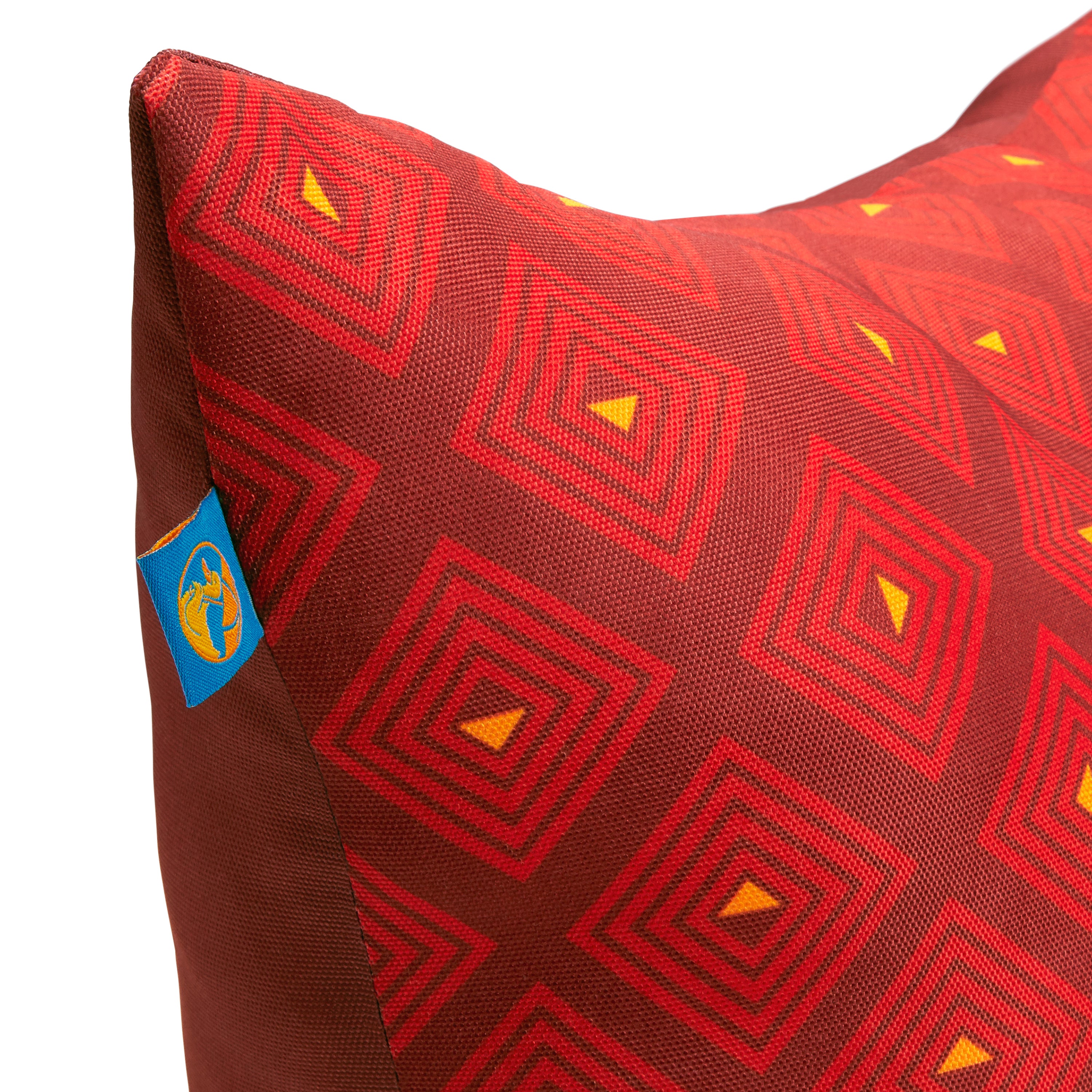 PRBP_PATIO_Duck_OPP_AccentPillows_Ruby_Mosaic_Side_Detail.jpg