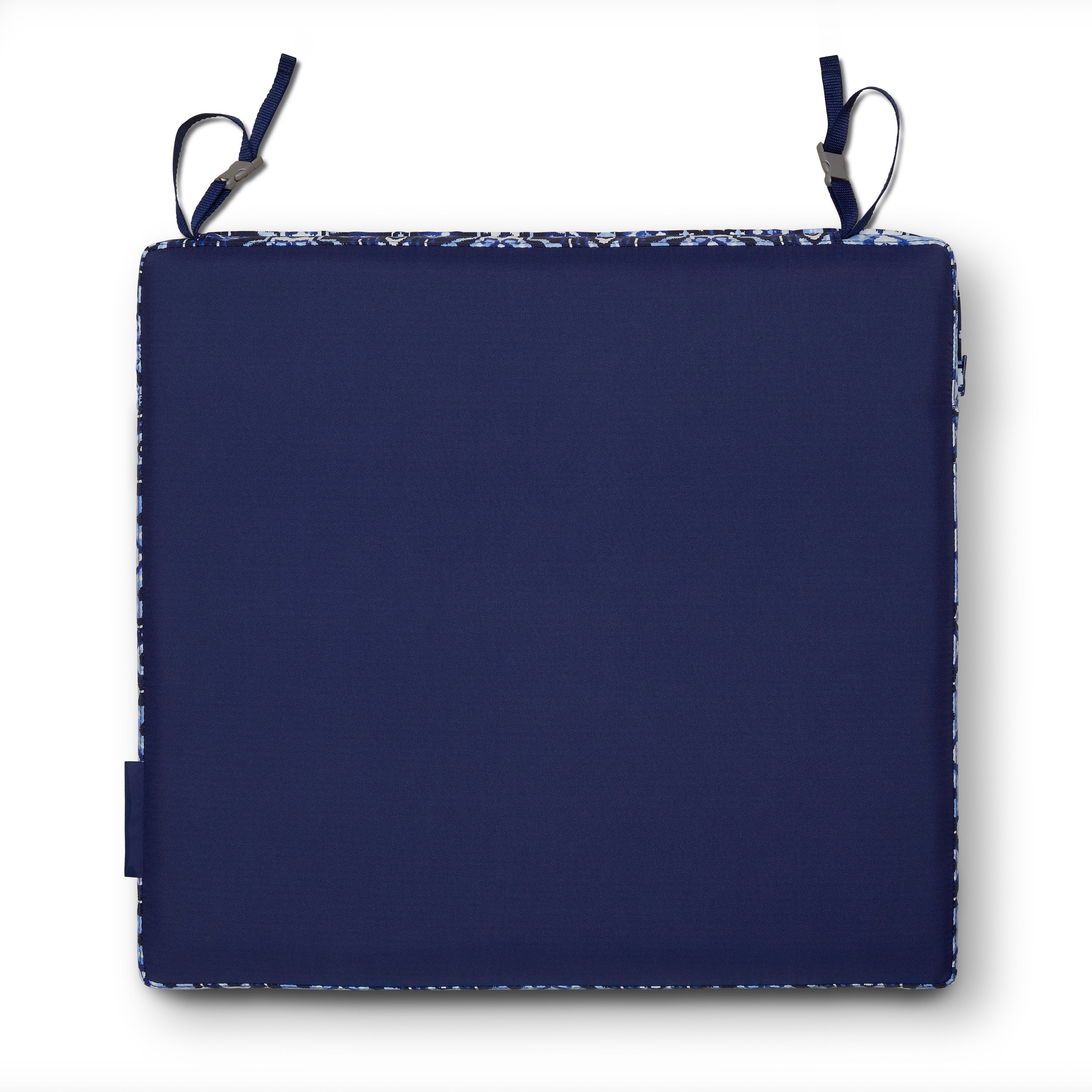 62-155_PATIO_VeraBradely_FoamSeatCushions_Flatlay_Back_IkatIsland_IMG.jpg