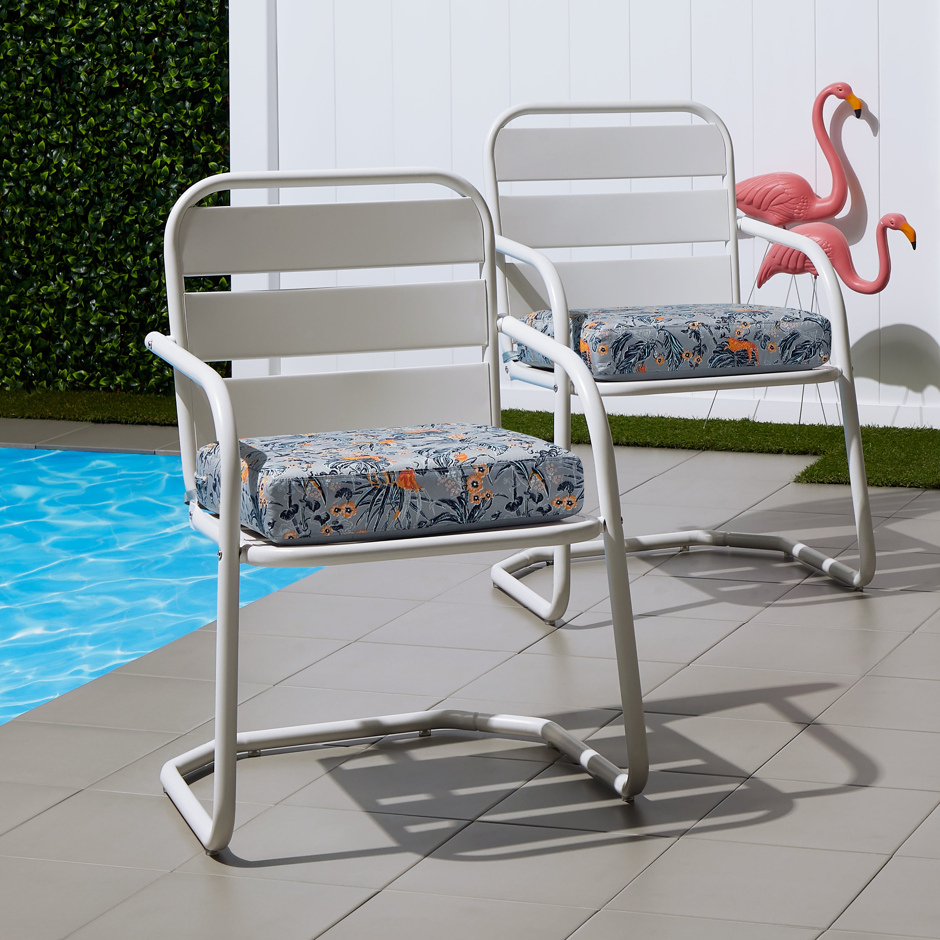 62-163_PATIO_VeraBradely_FoamSeatCushions_RainforestToileGreyGold_Lifestyle_PoolSide_Pairs.jpg