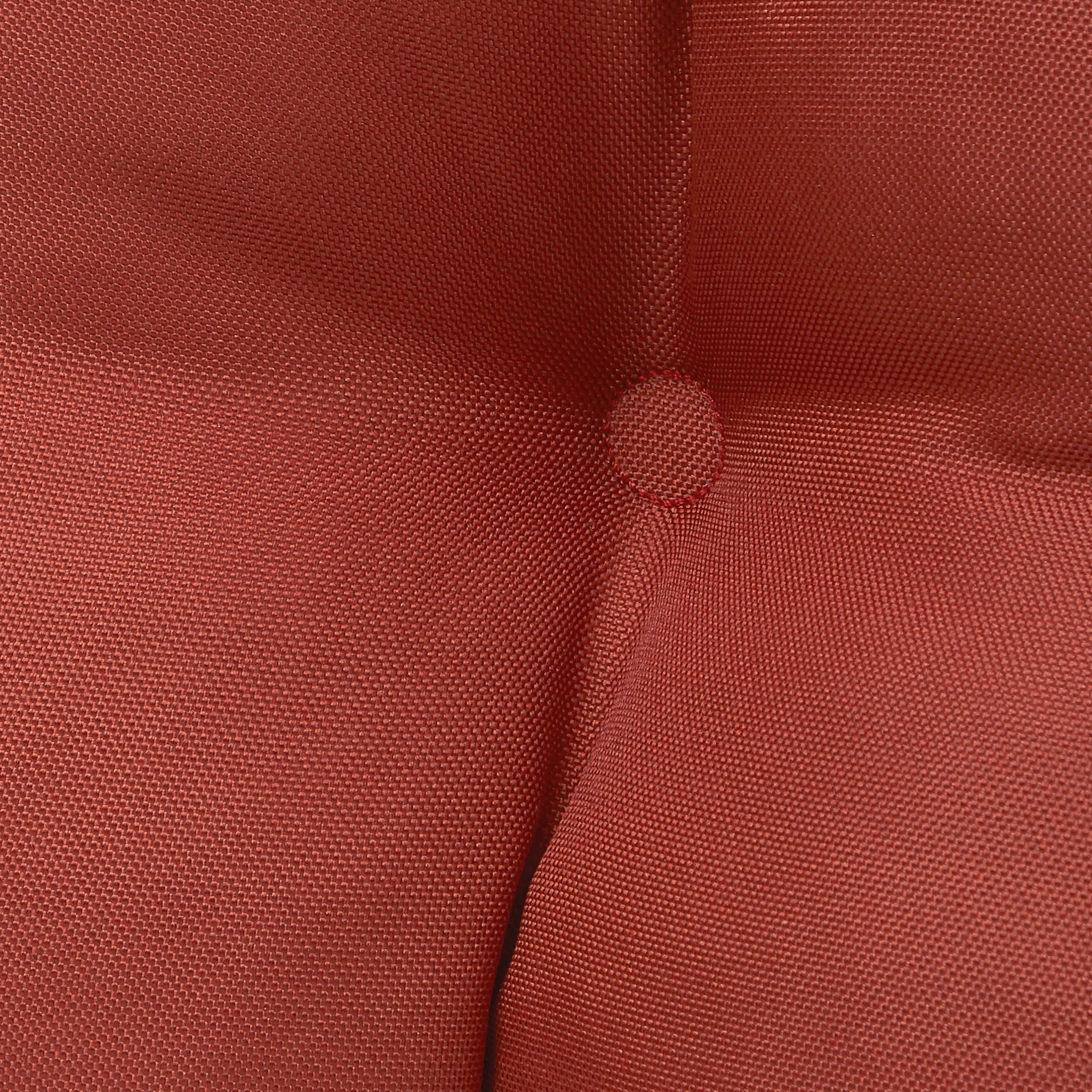 62-120_Classic_OPP_SeatCushion_Detail_Grommet_Brick_Solid.jpg