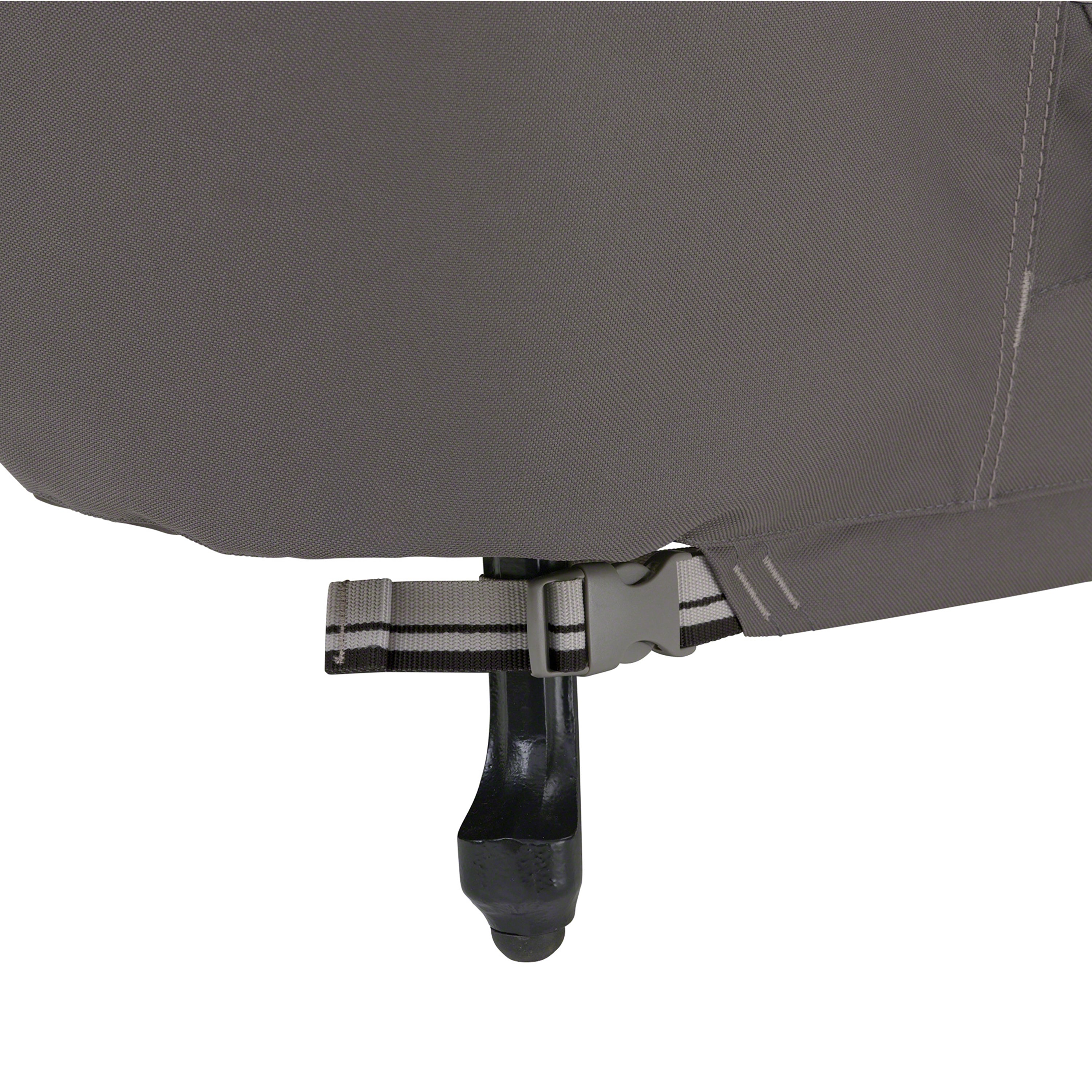 Ravenna_Detail_ClickCloseStrap_Closed.jpg