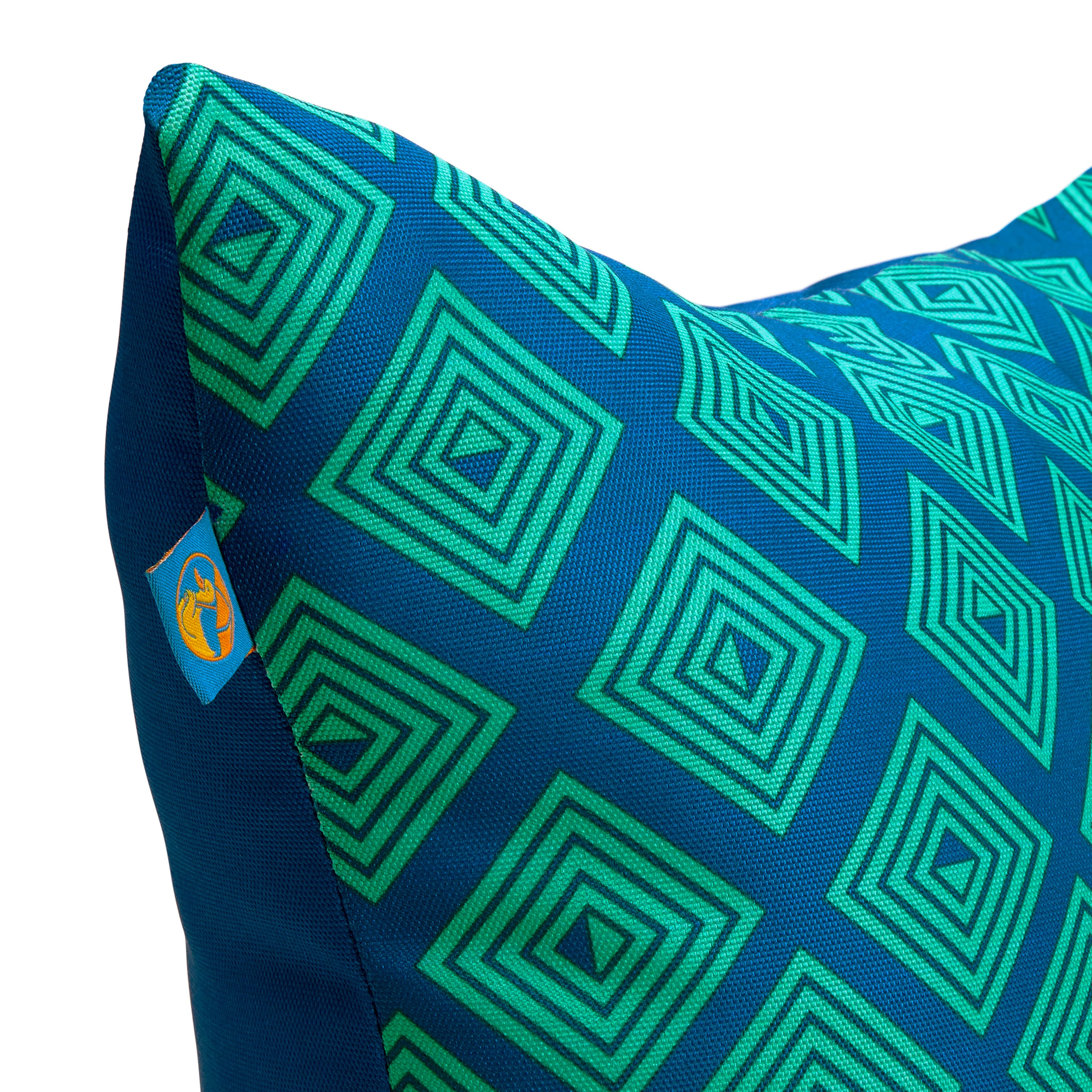 PTOP_PATIO_Duck_OPP_AccentPillows_Topaz_Mosaic_Side_Detail.jpg