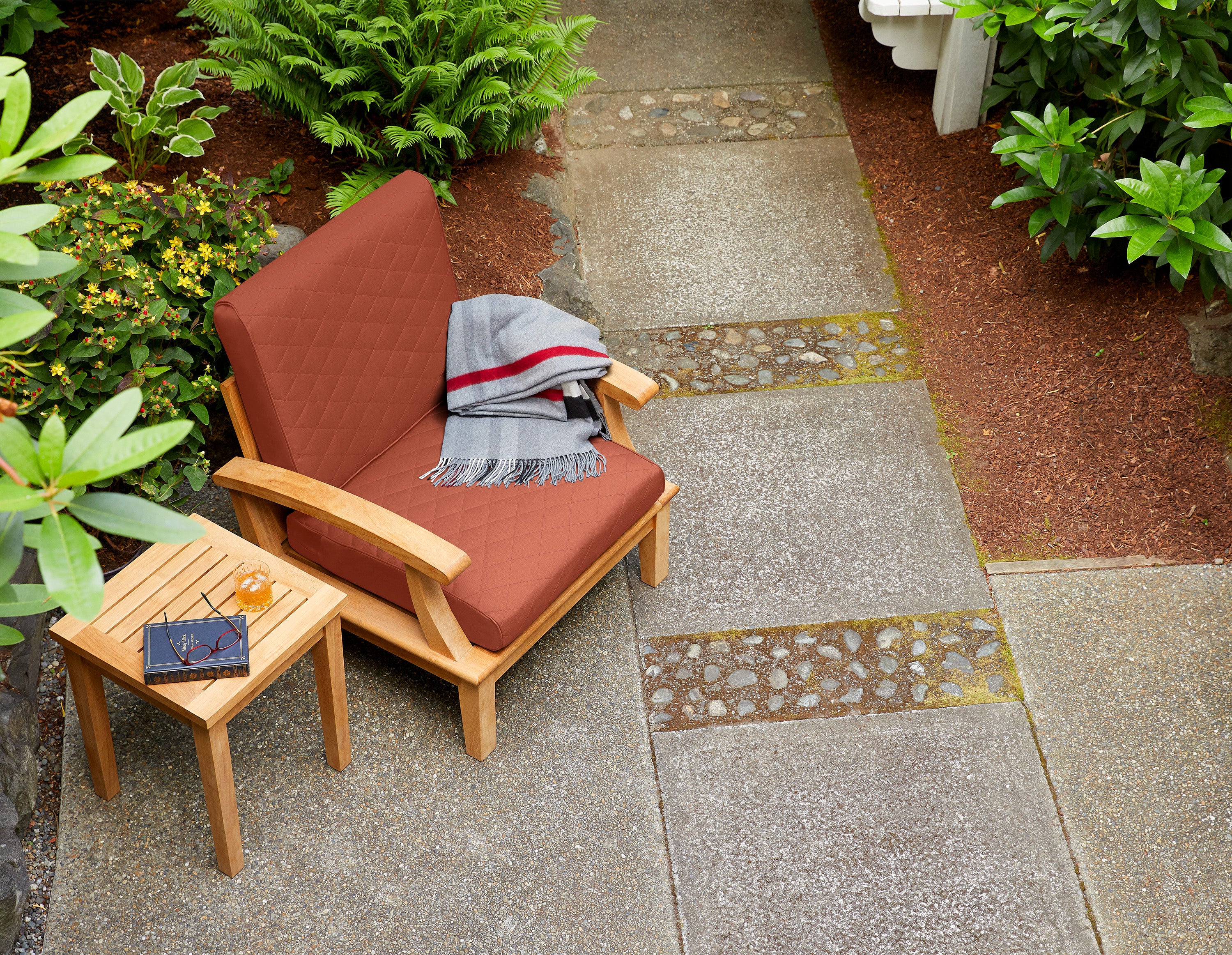 60-473_PAT_Montlake_QuiltedCushion_Seat_LifestyleBlanket_Spice_IMG.jpg