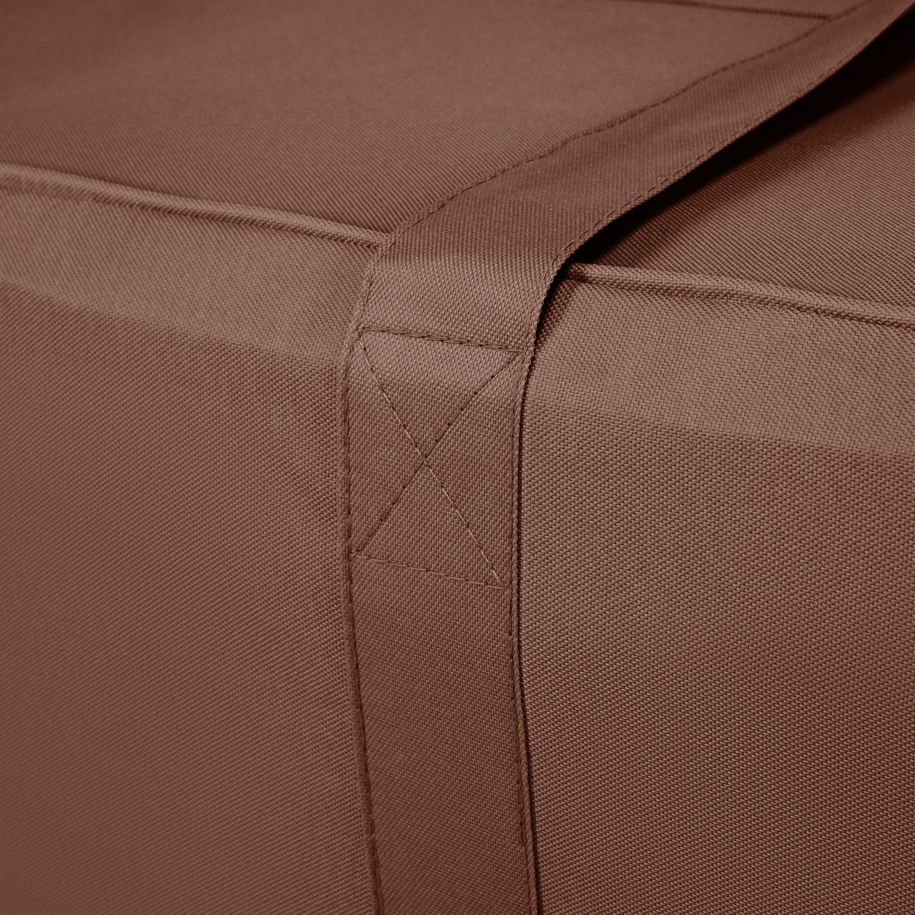 Duck_Ultimate_CushionBag_Detail_StitchingDetail.jpg