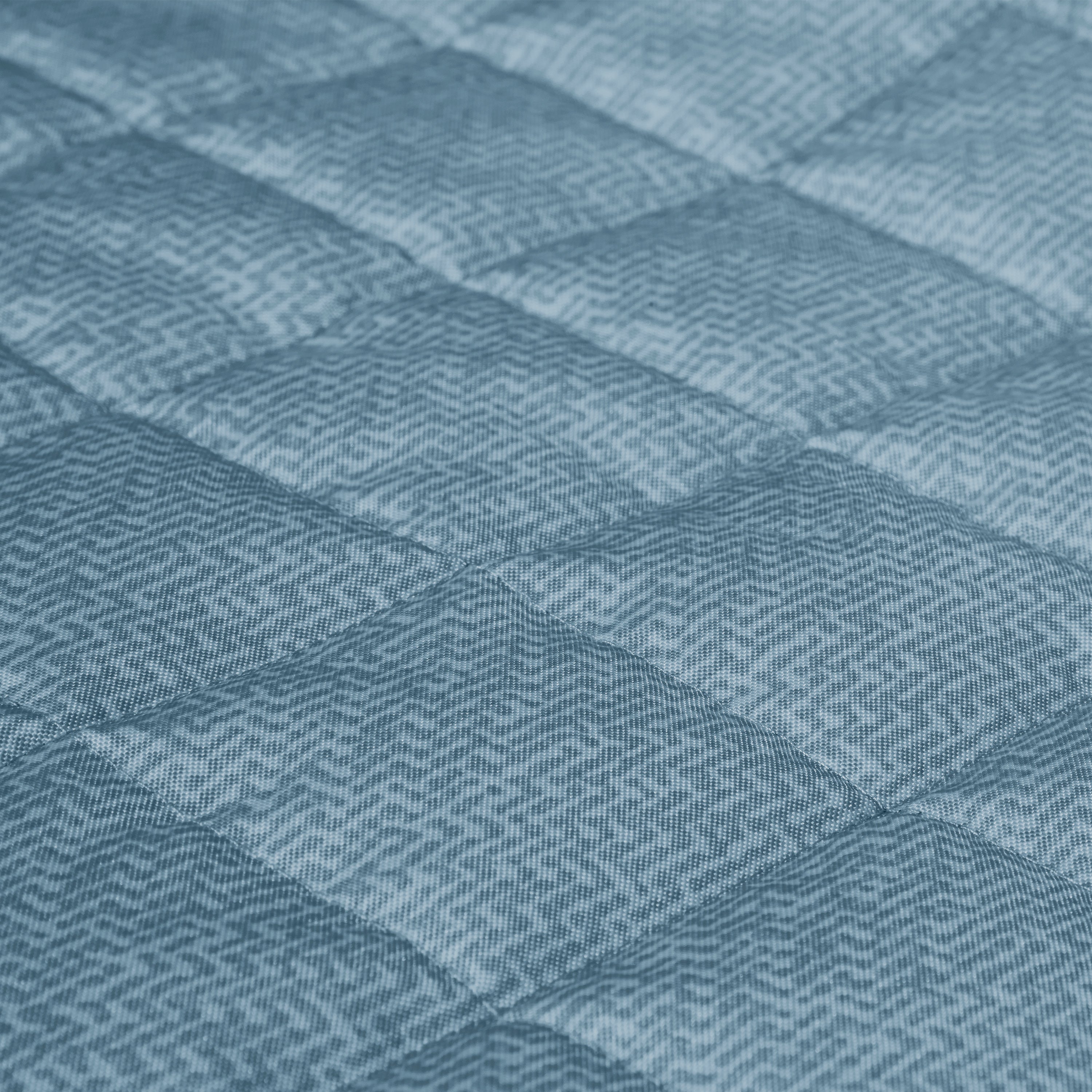 Duck_Weekend_Slipcover_Detail_AngledFabric_BlueShadow.jpg