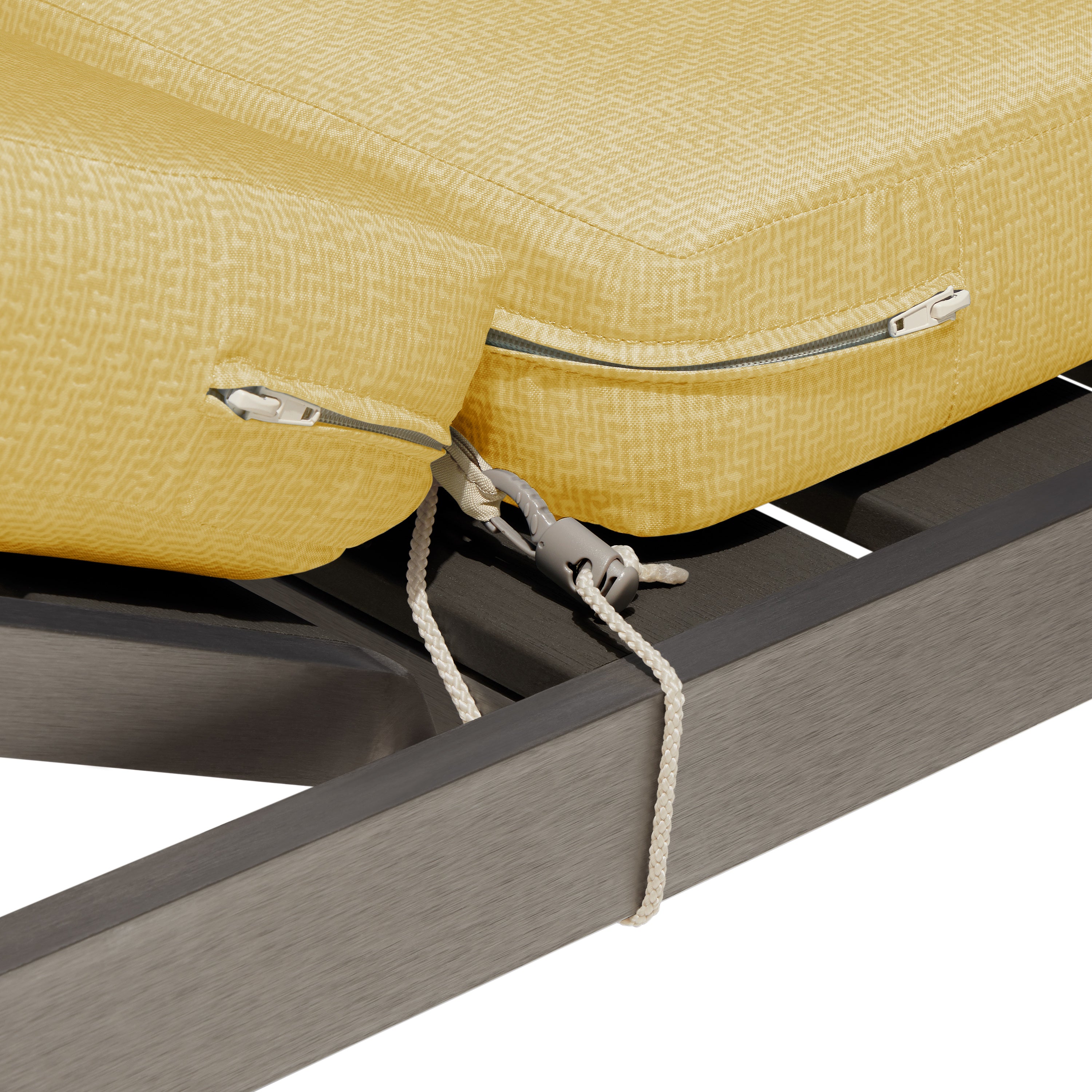 Duck_Weekend_Cushion_Chaise_Detail_Strap_BottomAttachment_Straw.jpg