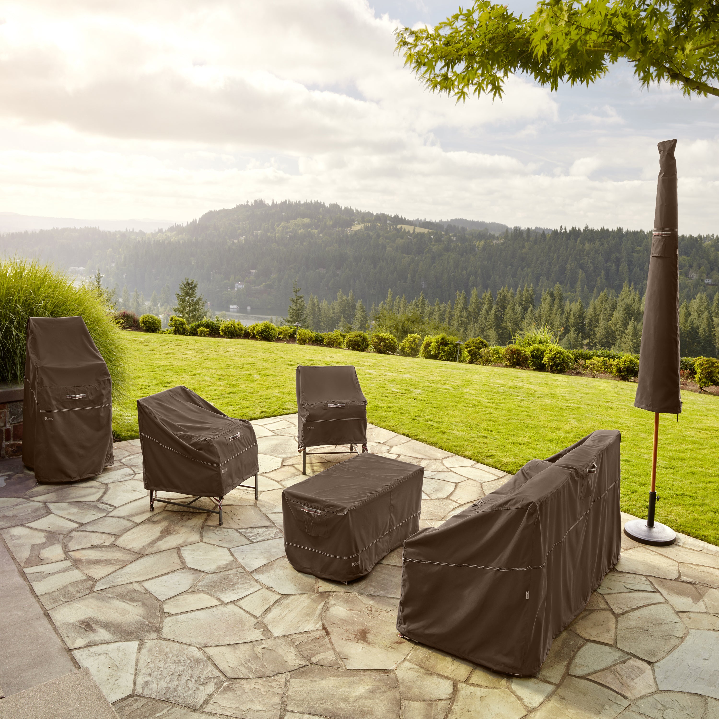 Patio_Madrona_Lifestyle_6_Products.jpg