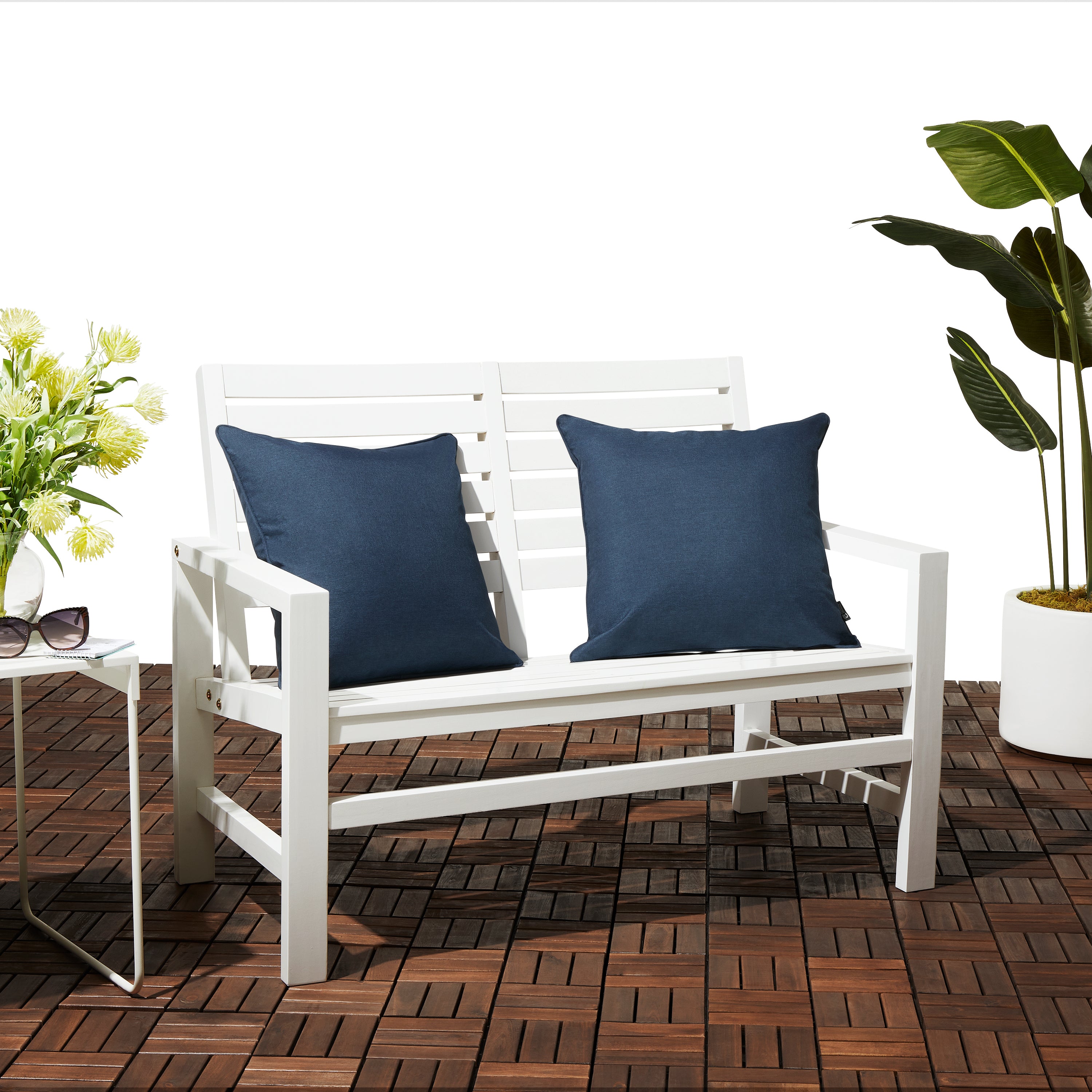 56-475_PATIO_Montlake_AccentPillows_HeatherIndigo_Lifestyle_Square.jpg