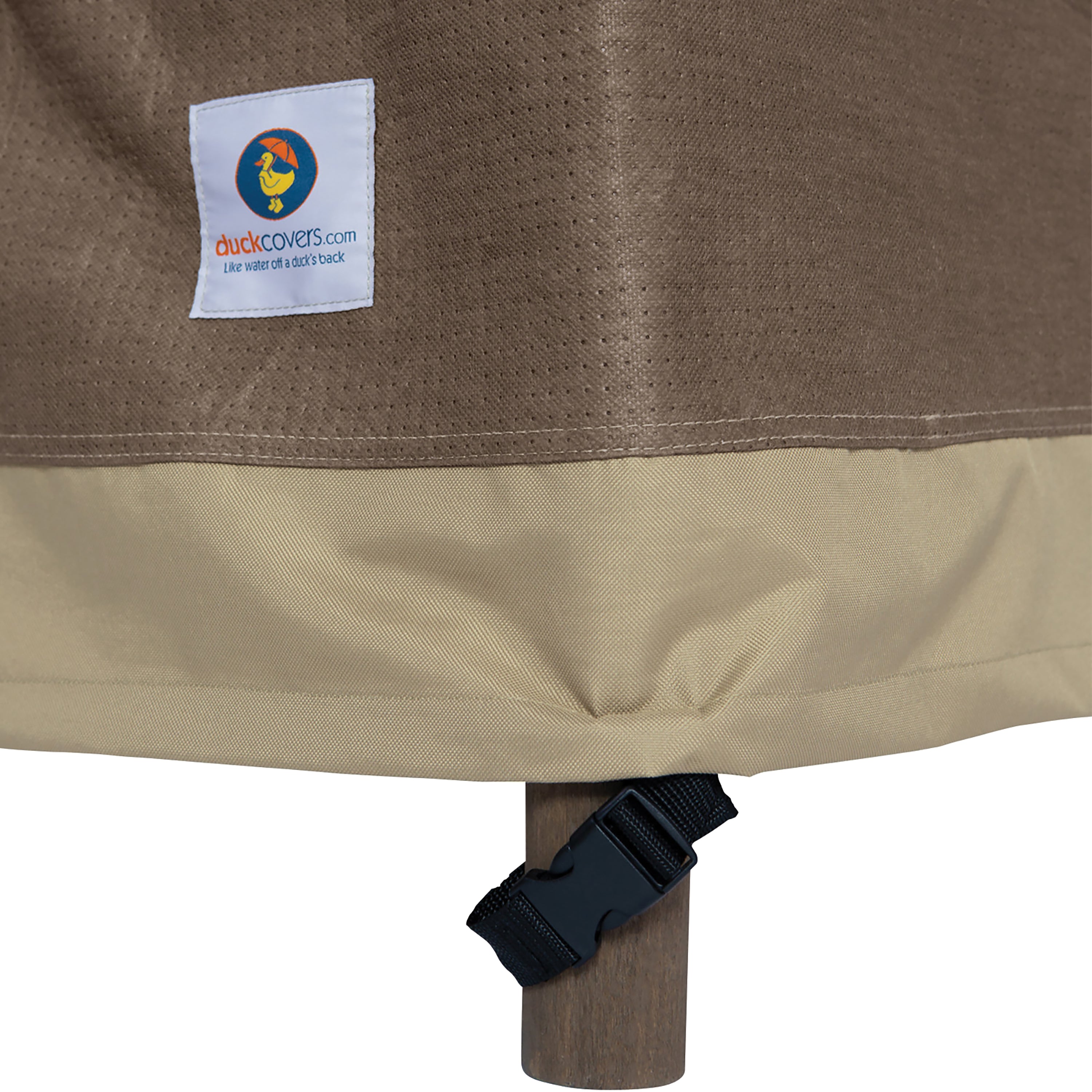Duck_Elegant_Detail_Buckle.jpg