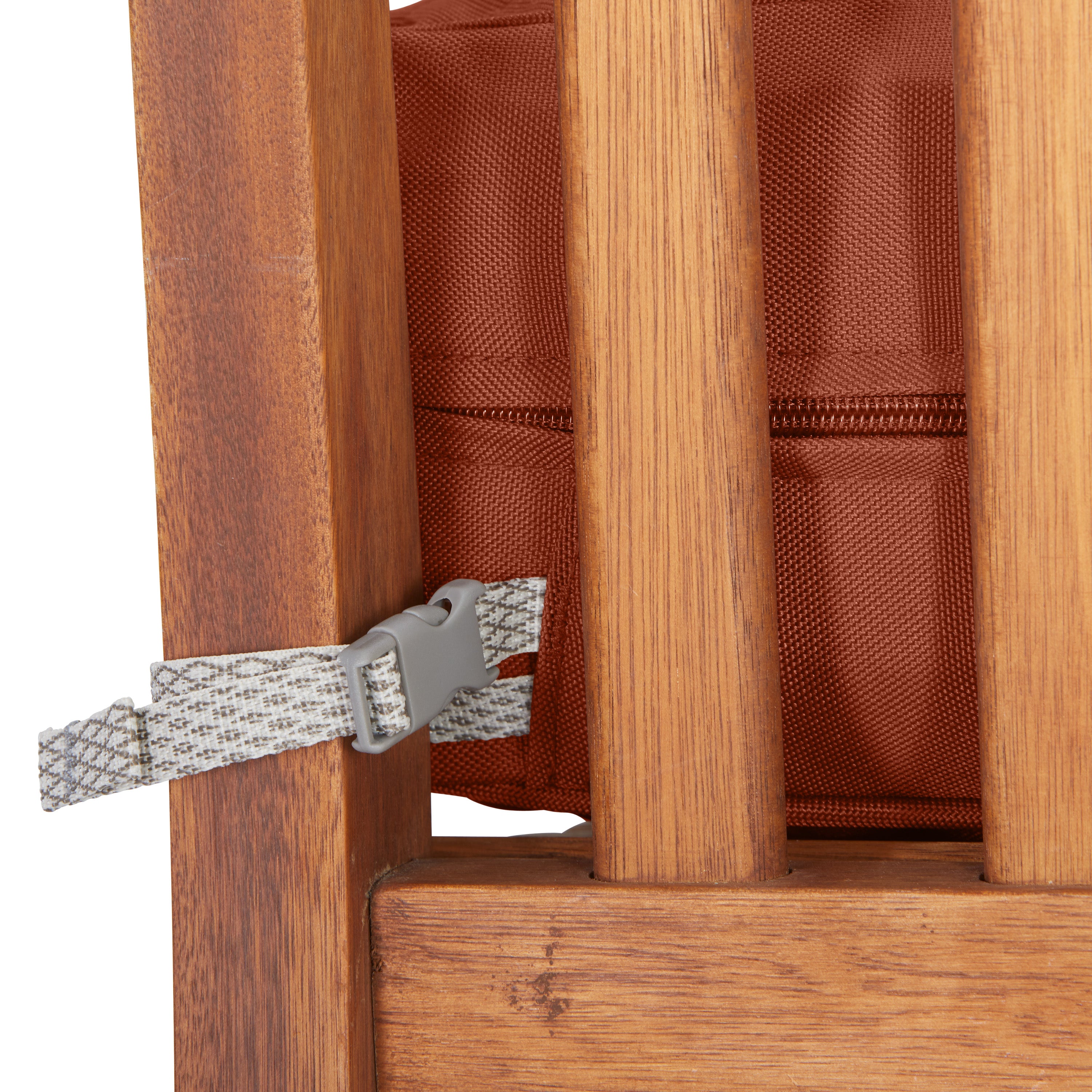 Montlake_QuiltedCushion_Detail_Buckle_Spice.jpg