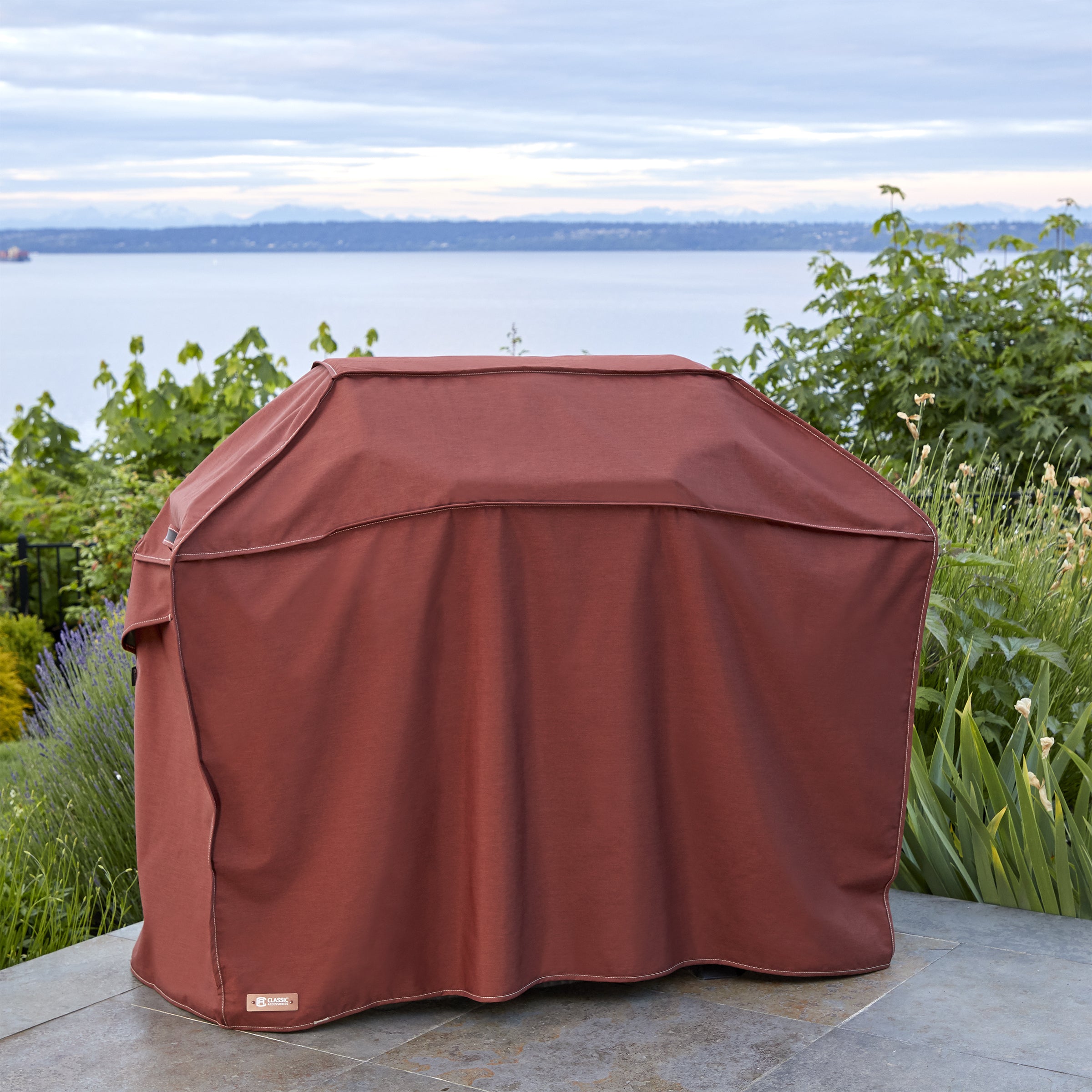 Montlake_Lifestyle_Patio_HennaGrill.jpg