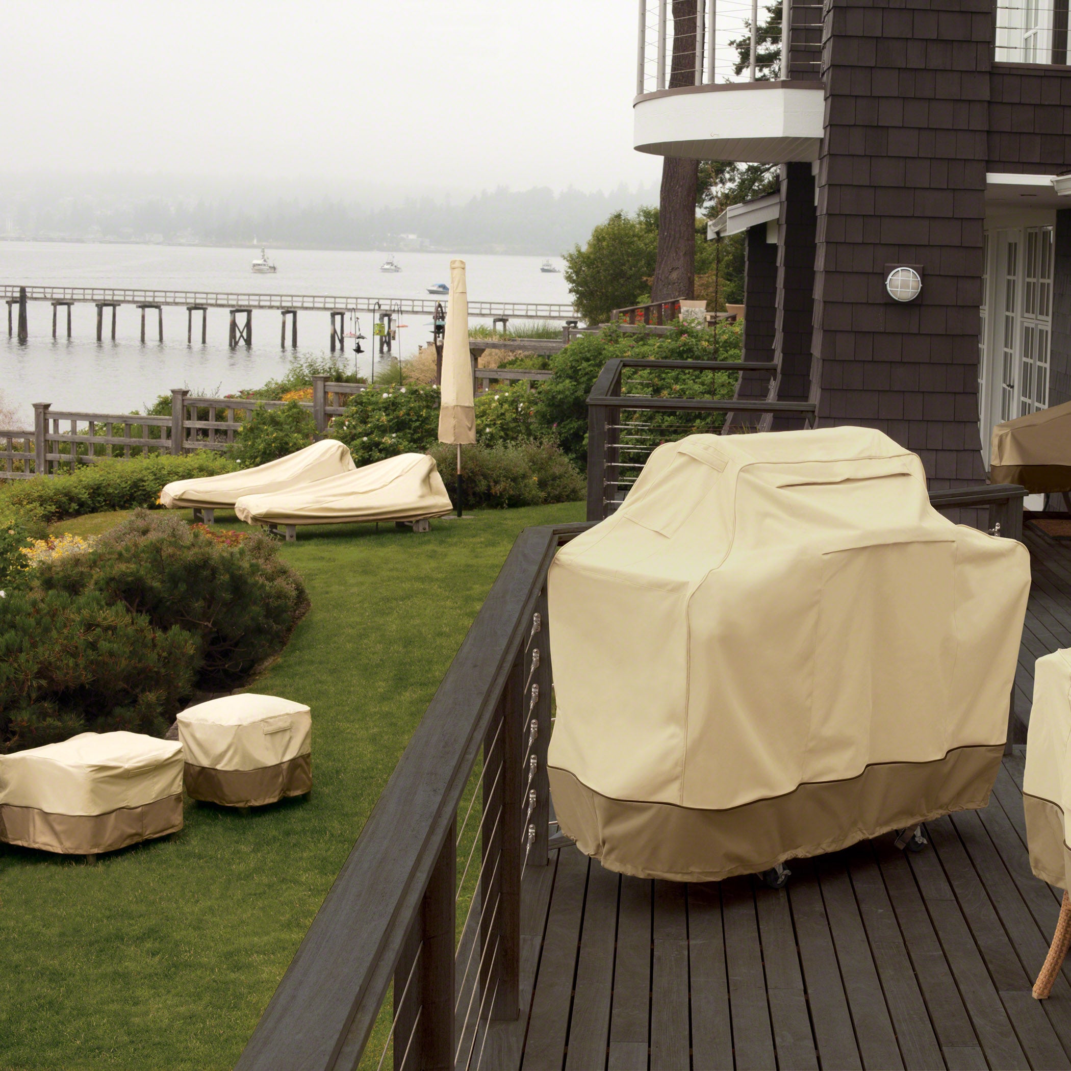 Veranda_Lifestyle_GrassDeck_6Items_SQ.jpg