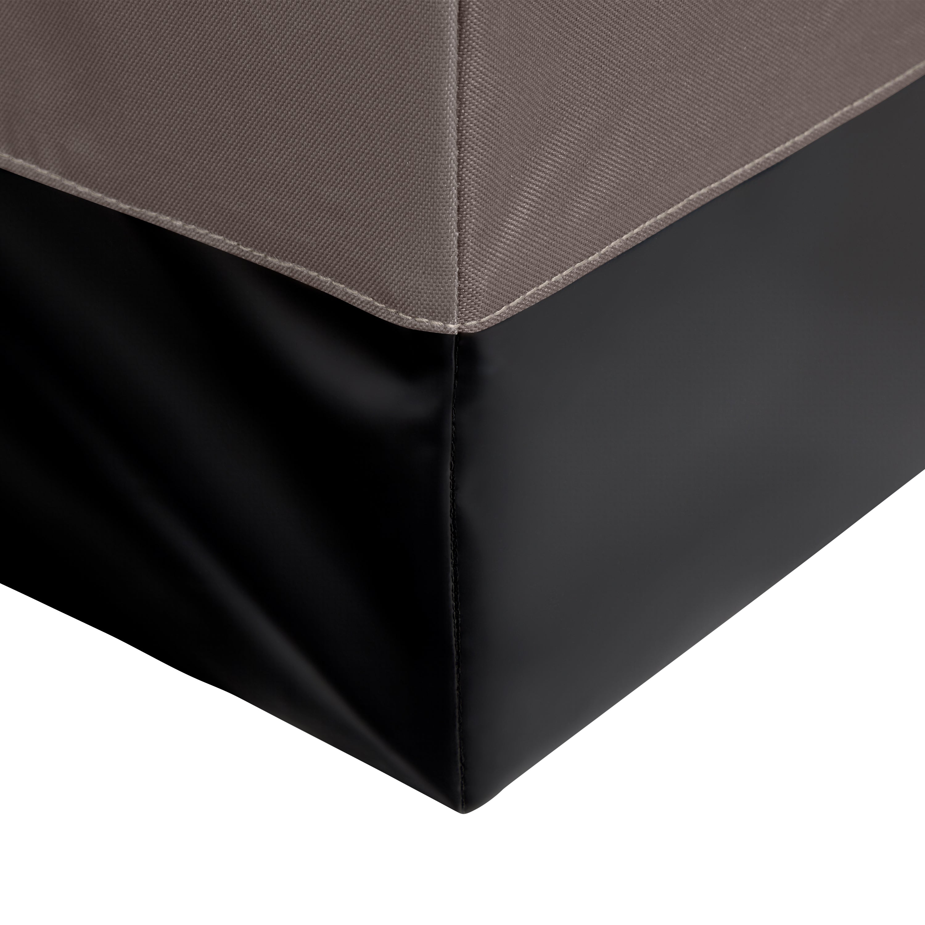 Patio_Ravenna_DeckBox_Detail_BottomPVC.jpg