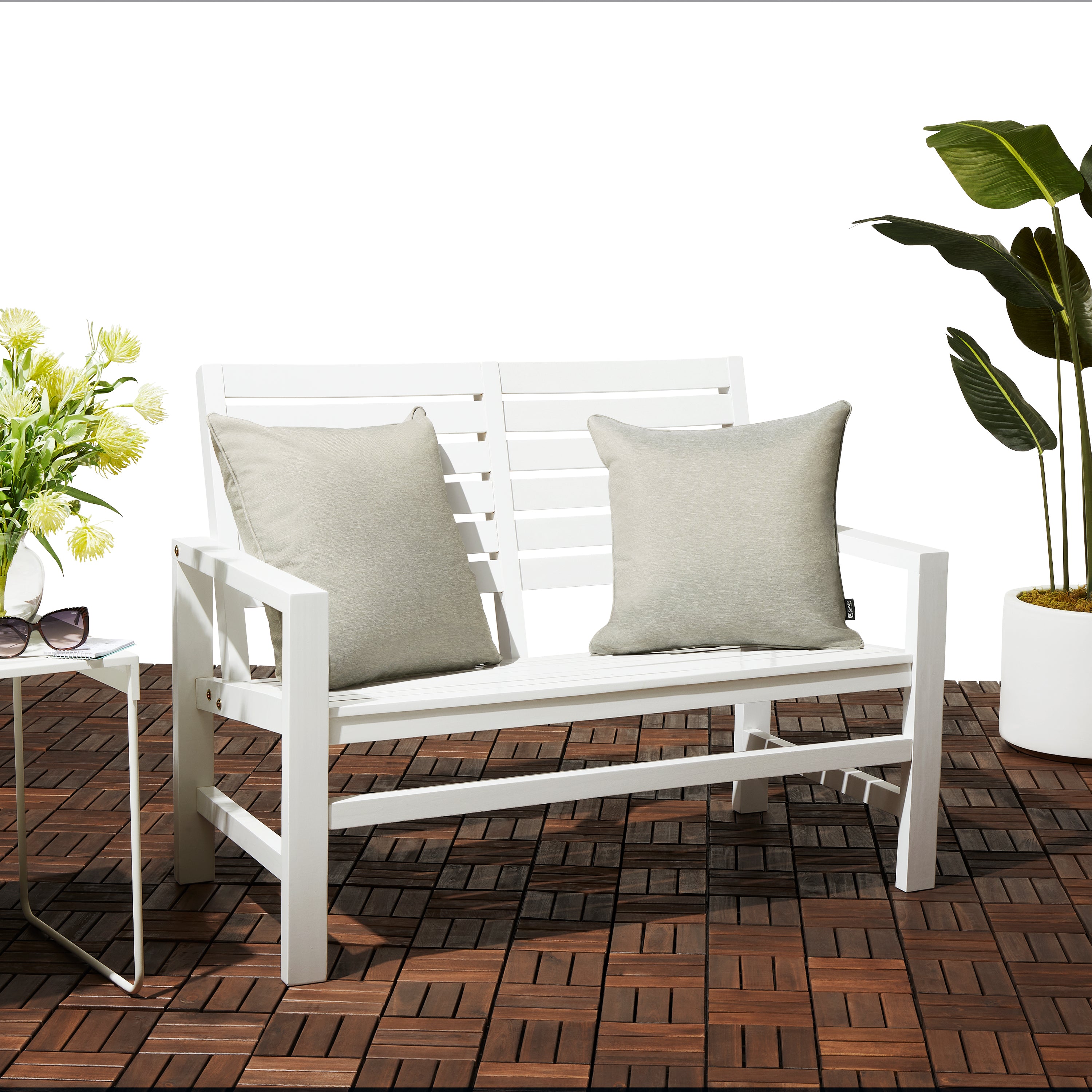 56-473_PATIO_Montlake_AccentPillows_HeatherGrey_Lifestyle_Square.jpg