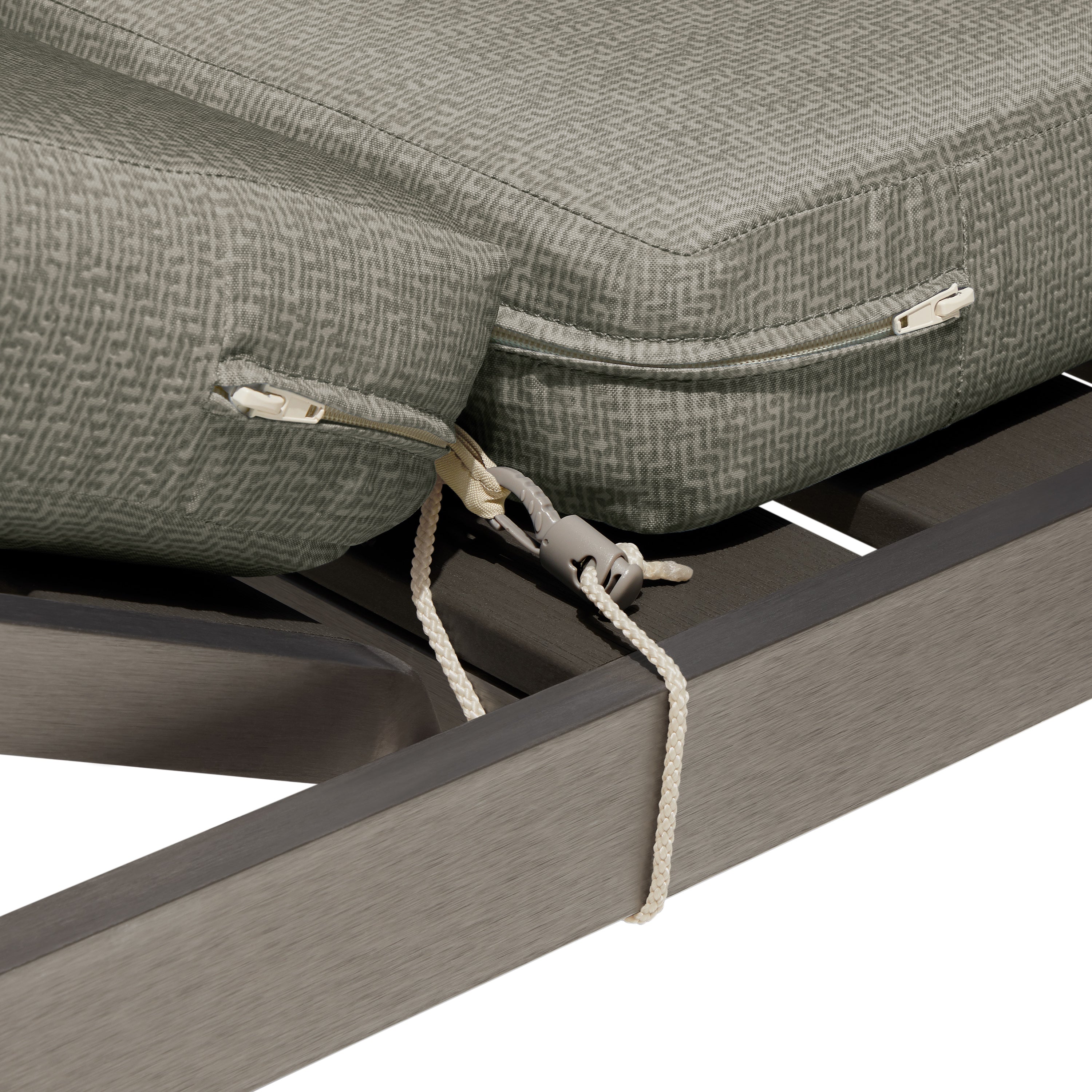Duck_Weekend_Cushion_Chaise_Detail_Strap_BottomAttachment_Moonrock.jpg