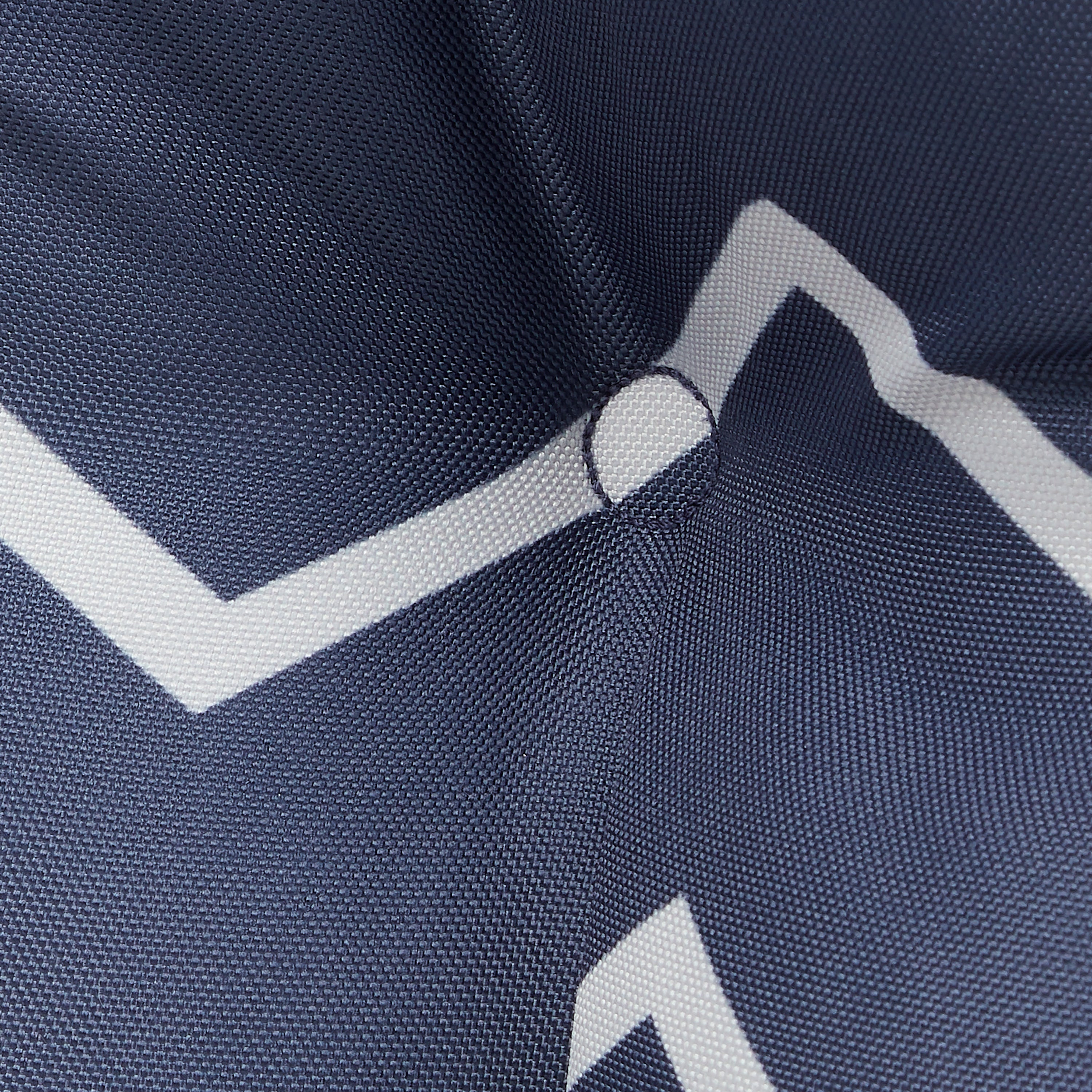 62-119_Classic_OPP_SeatCushion_Detail_Grommet_Navy_Chevron.jpg
