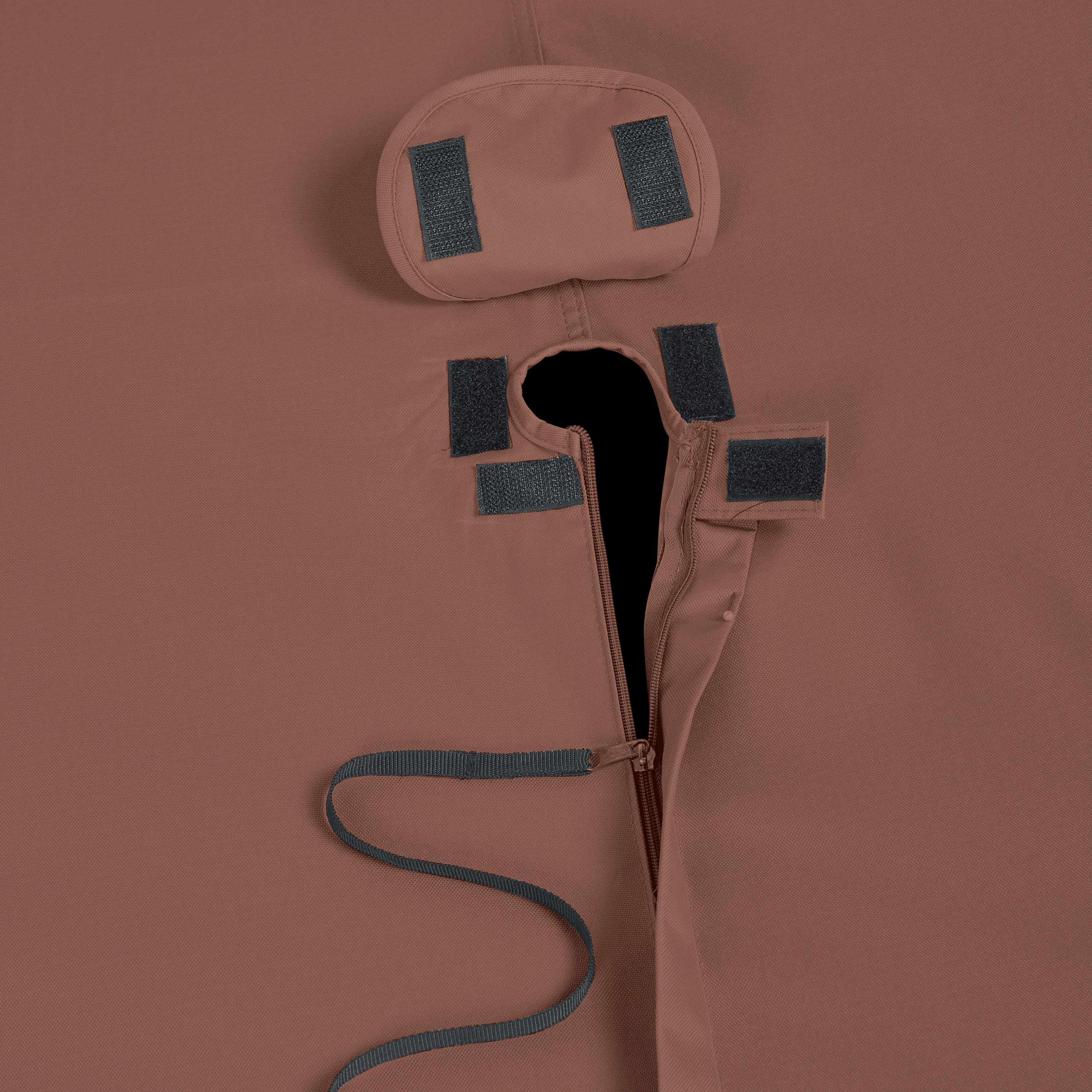 Duck_Ultimate_TableAndChairSet_WithUmbrella_Detail_Hole_Zipper.jpg