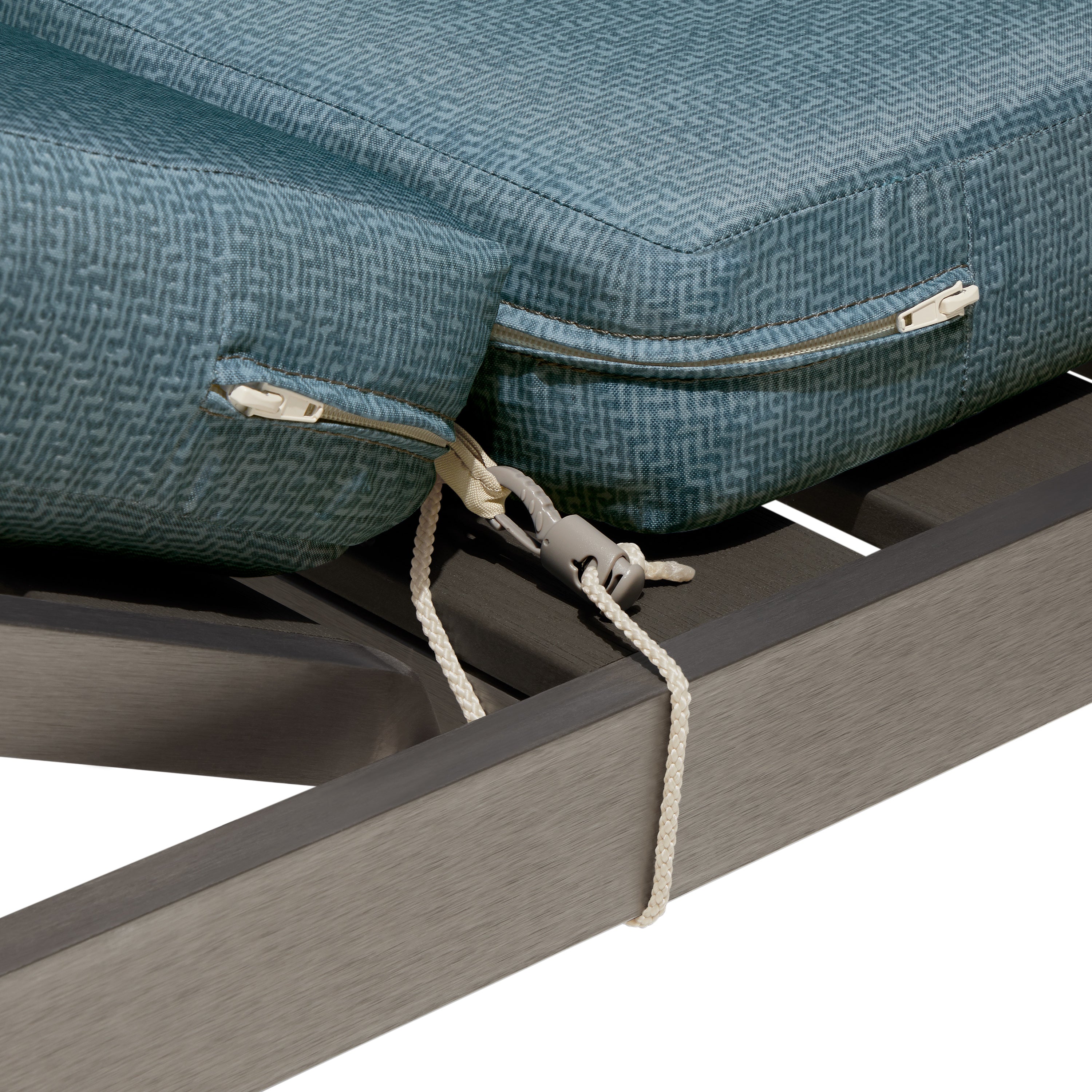 Duck_Weekend_Cushion_Chaise_Detail_Strap_BottomAttachment_BlueShadow.jpg