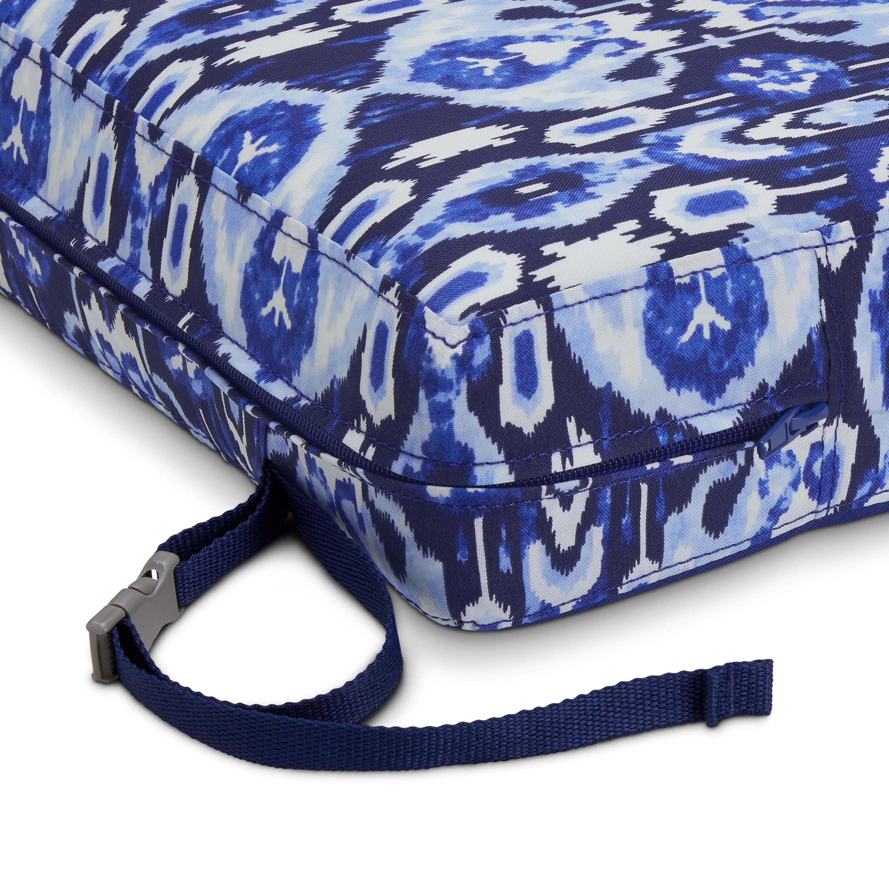 62-155_PATIO_VeraBradely_FoamSeatCushions_Flatlay_IkatIsland_Strap_Detail_IMG.jpg