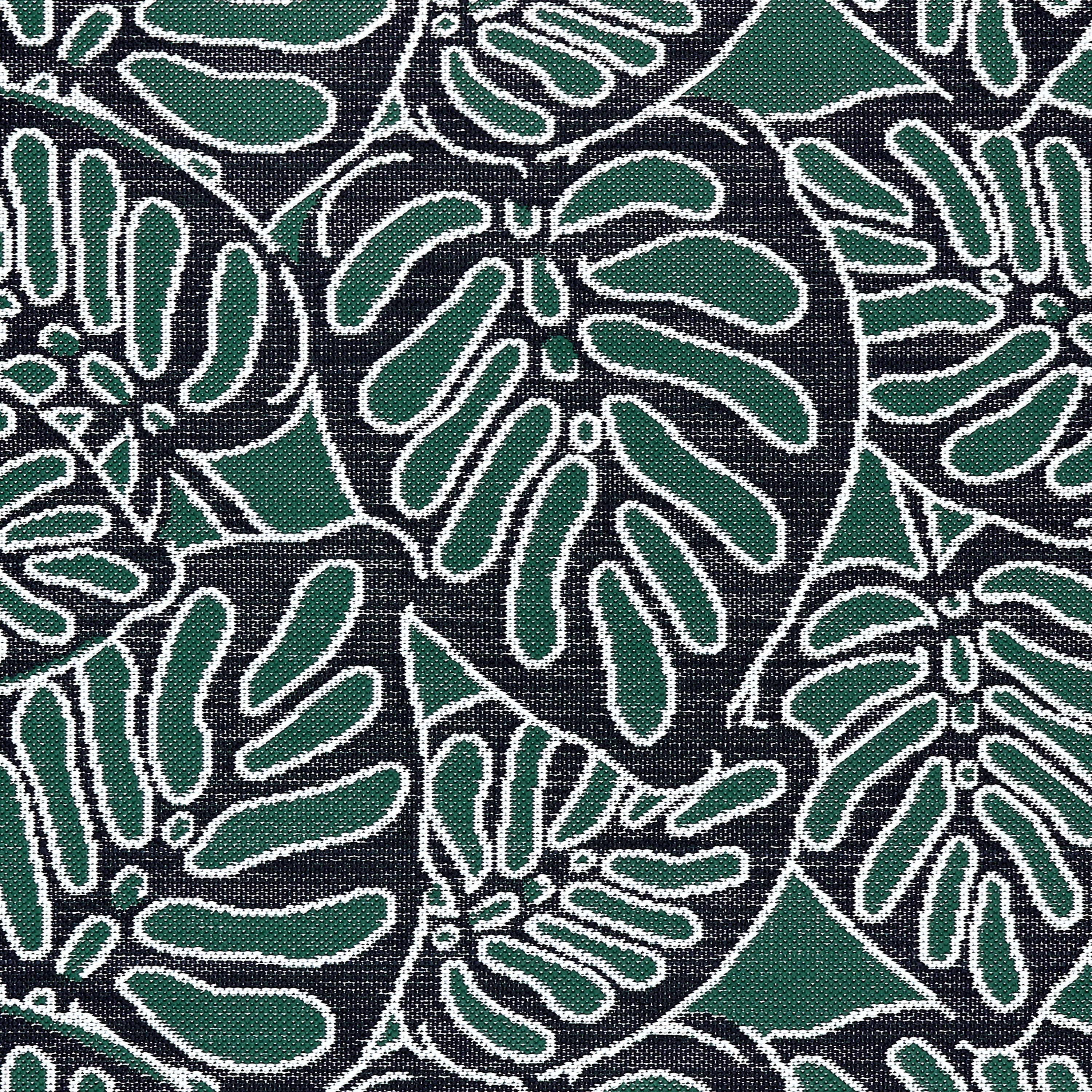 50-124_PATIO_VeraBradley_Rugs_RainforestCanopyCoral_Fabric_Detail_IMG.jpg