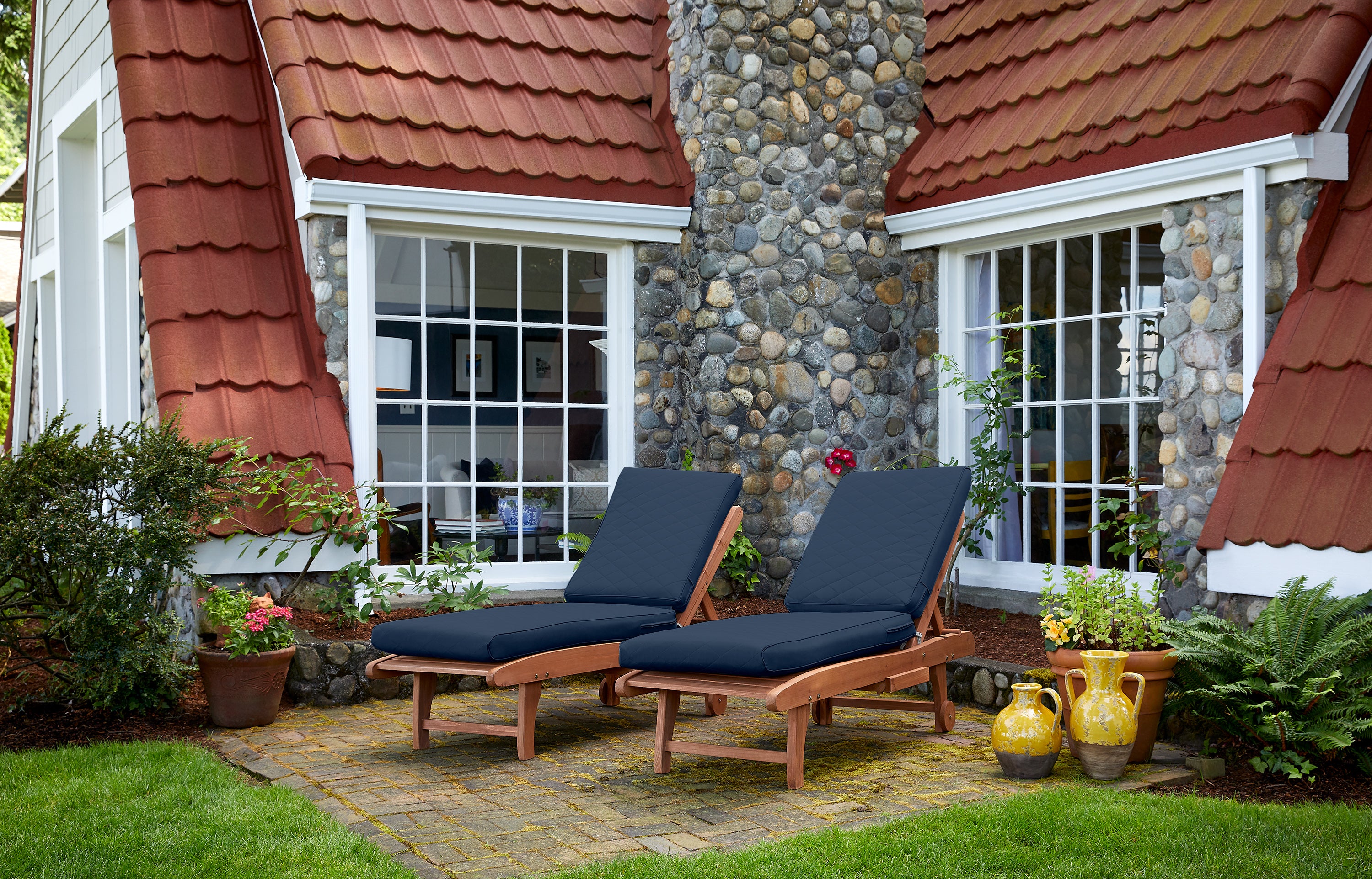 60-478_PAT_Montlake_QuiltedCushion_Chaise_Lifestyle_Navy_IMG.jpg