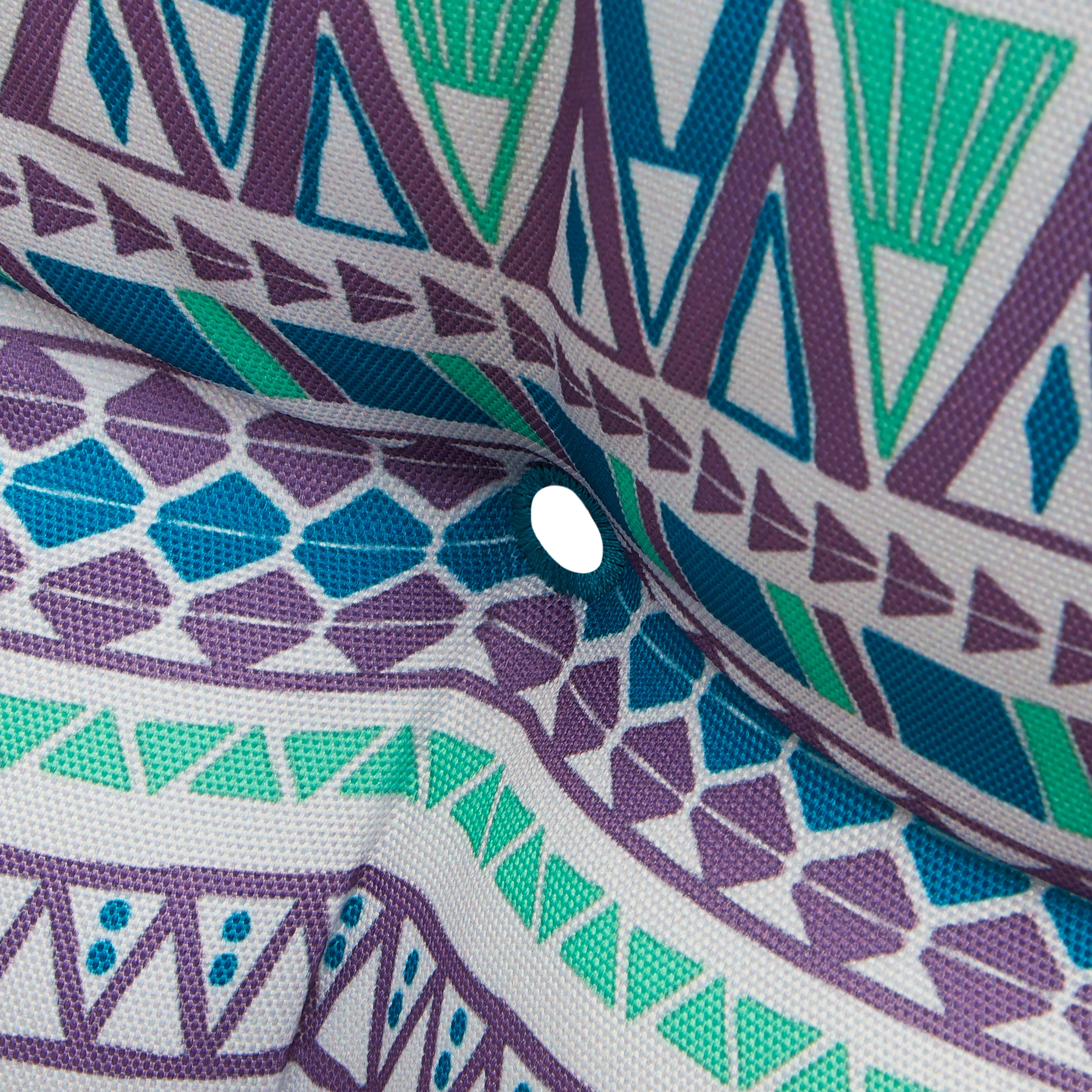 DCLFCH_PATIO_DUCK_OPP_SeatCushions_LilacFestival_Grommet_Detail.jpg