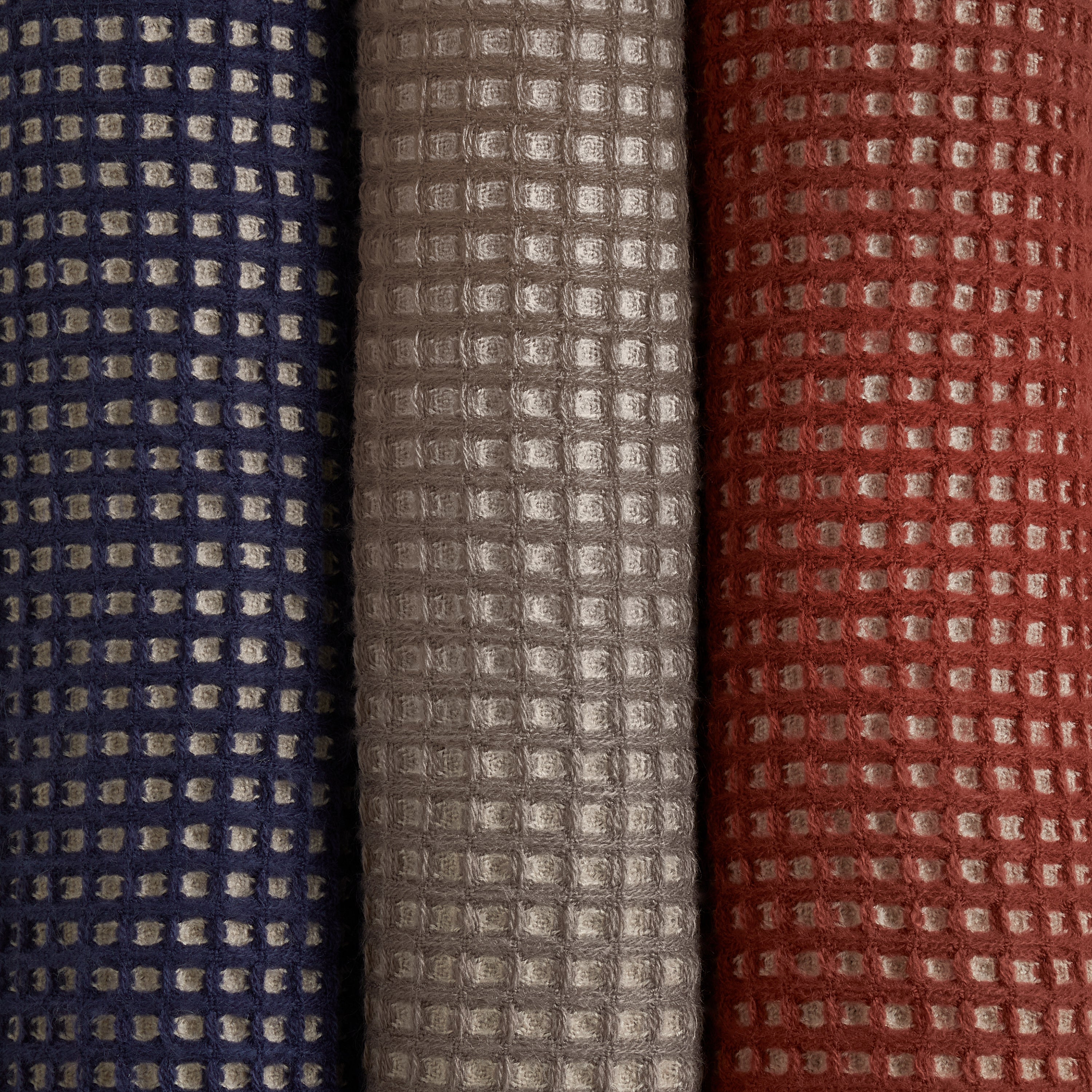 50-1XX_PATIO_ThrowBlanke_Group_AllFolded_Detail.jpg