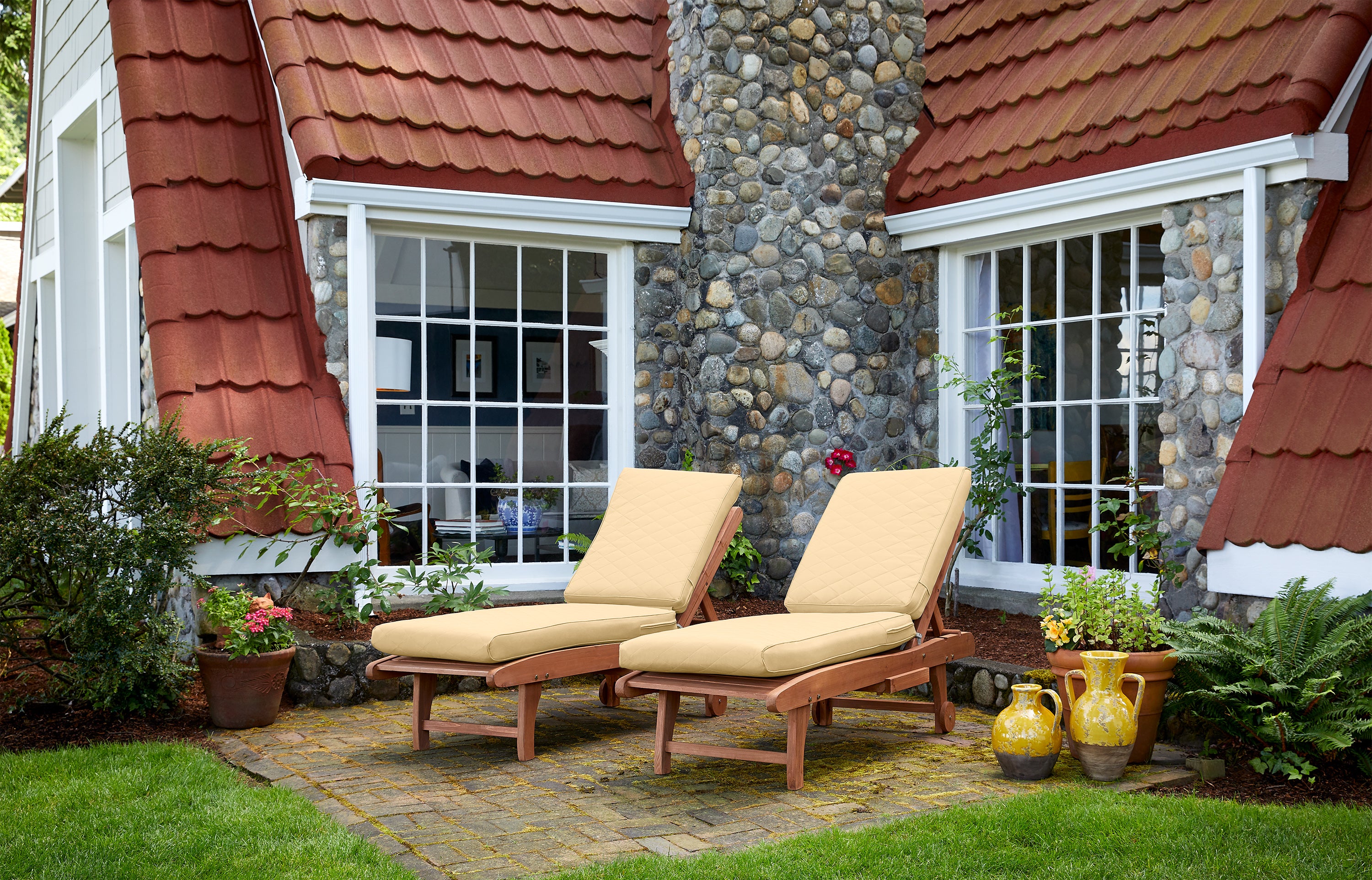 60-456_PAT_Montlake_QuiltedCushion_Chaise_Lifestyle_Chamomile_IMG.jpg