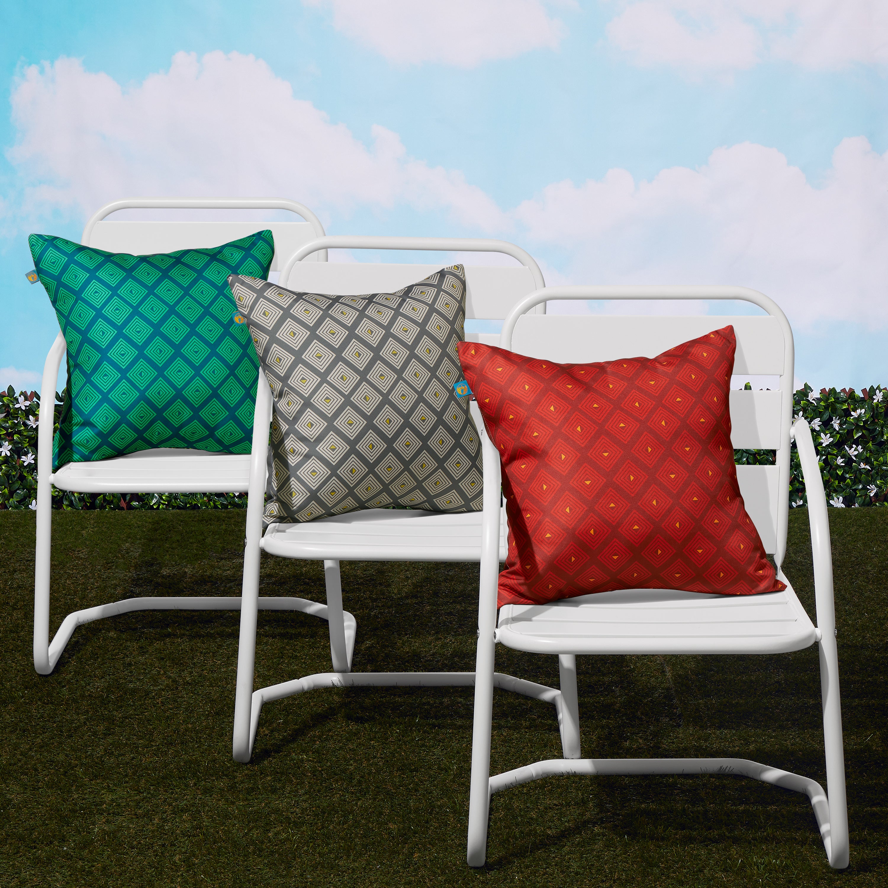 PXXP_PATIO_Duck_OPP_AccentPillows_PatternedGroups_AllMosaics.jpg
