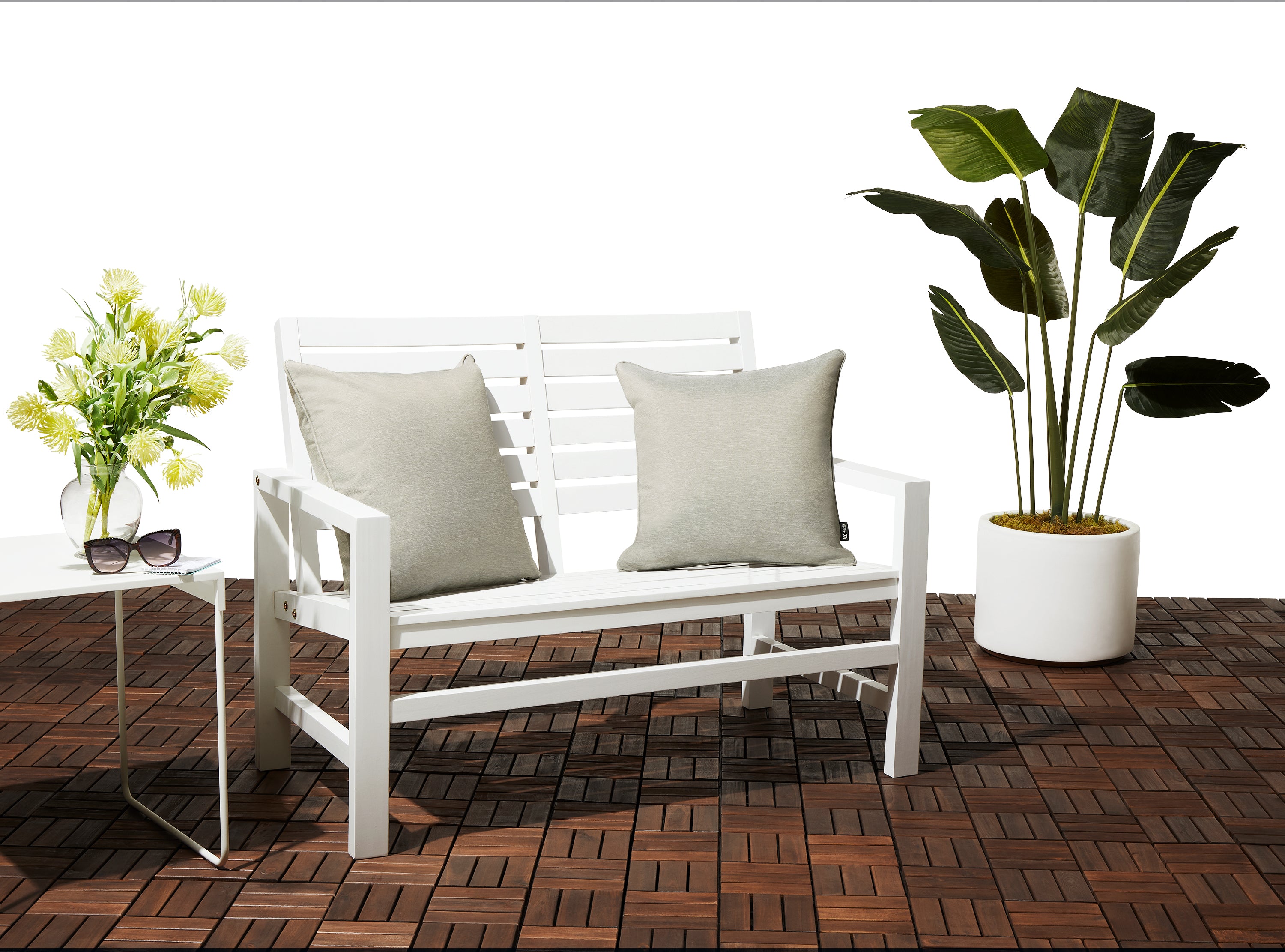 56-473_PATIO_Montlake_AccentPillows_HeatherGrey_Lifestyle_Full.jpg