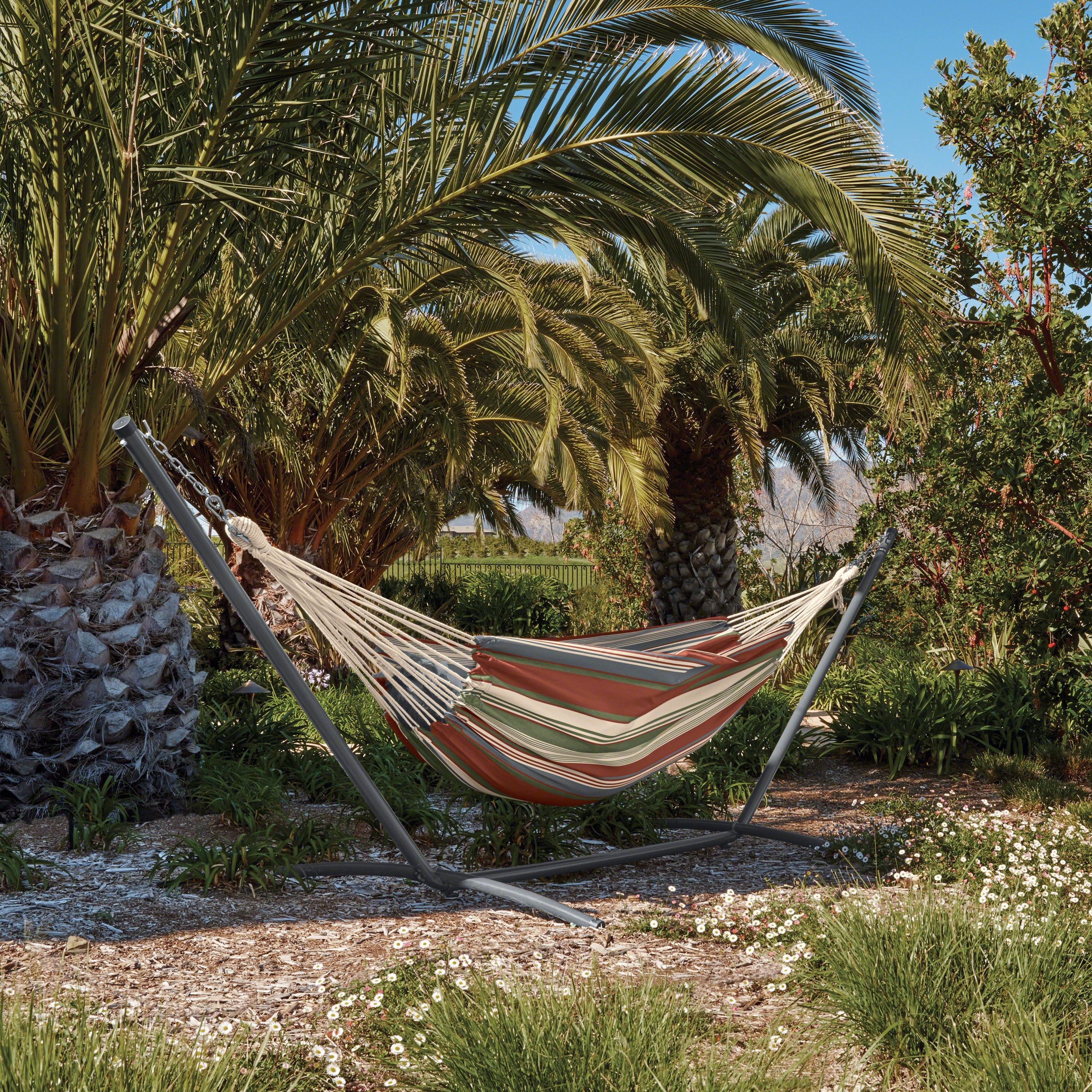 Montlake_LifeStyle_BrazilianHammock_Metal.jpg